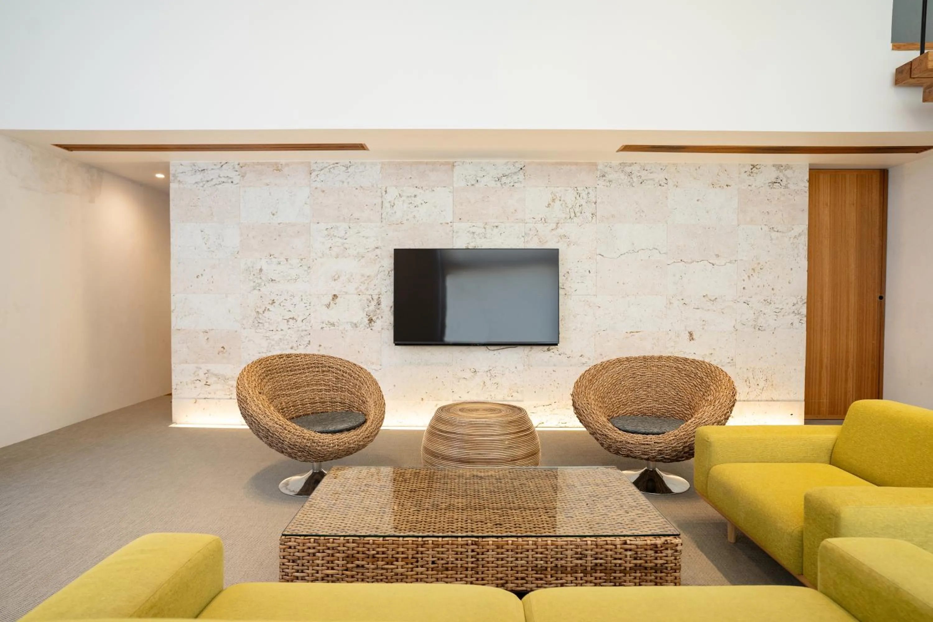 Living room in Secret Villas by Relapool