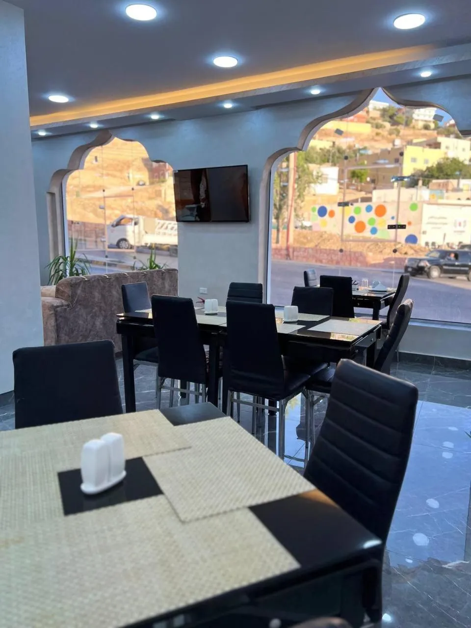 Restaurant/places to eat in Marsa City Hotel