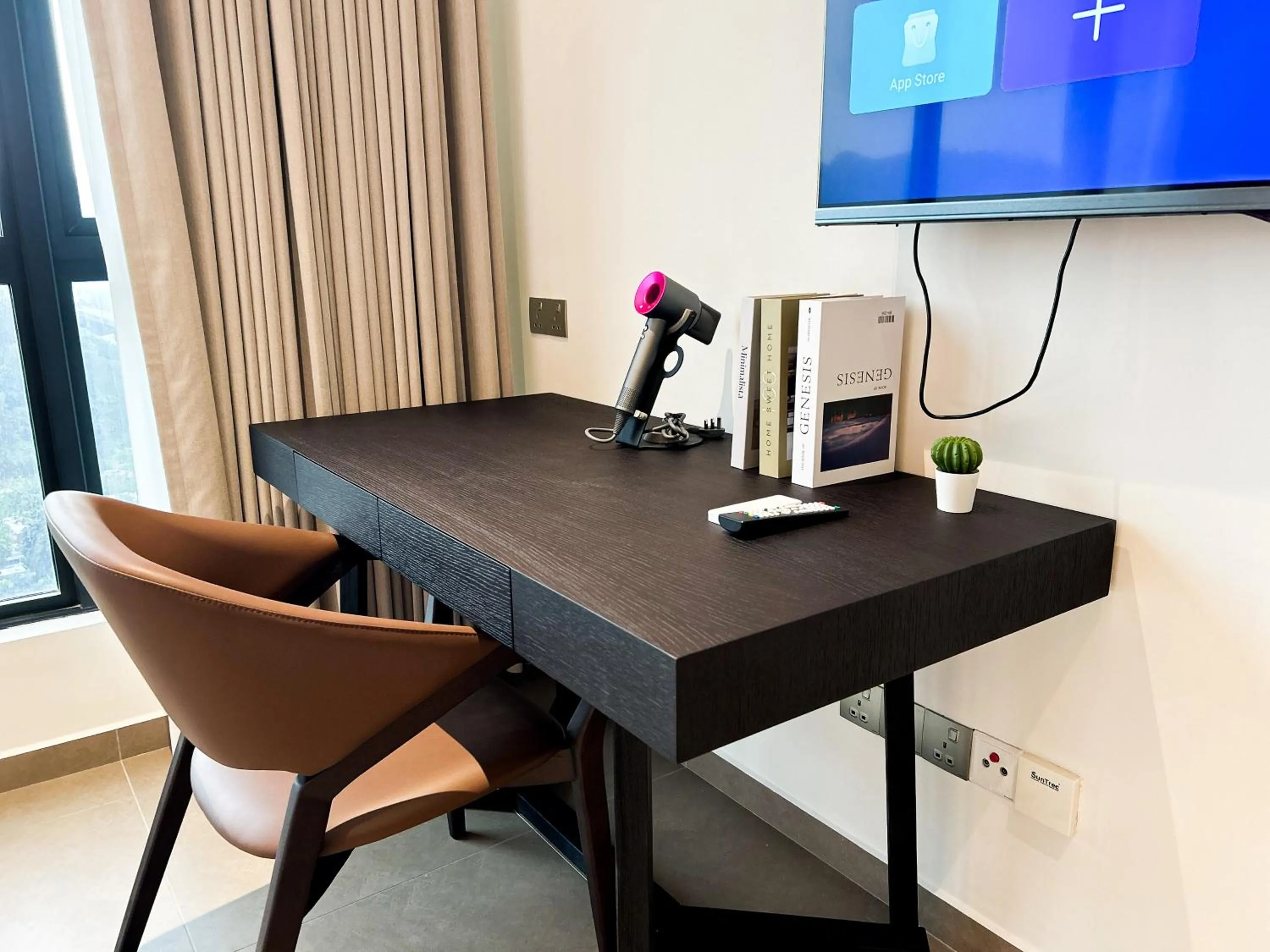 Mossaz by Manhattan Group