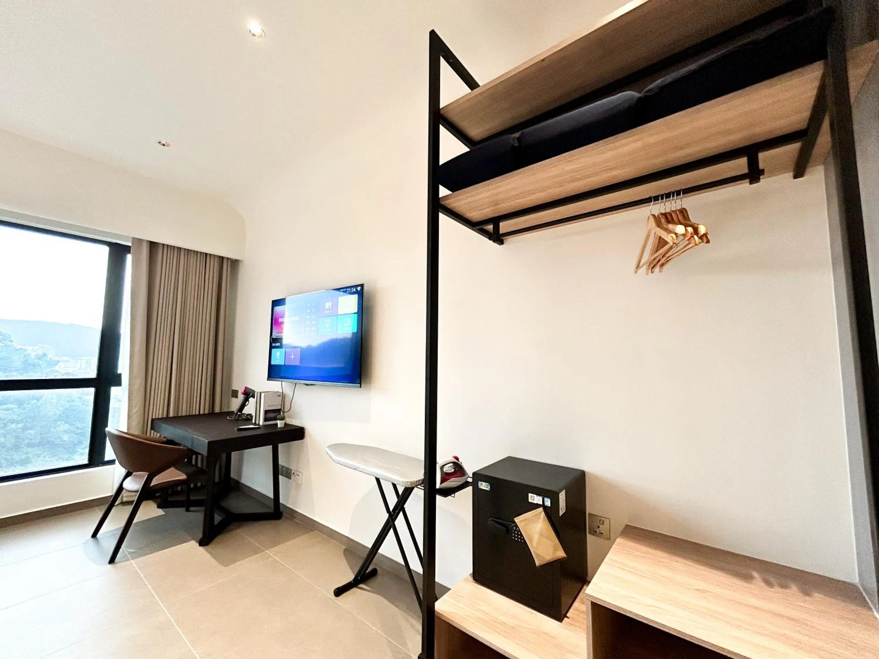 Mossaz by Manhattan Group