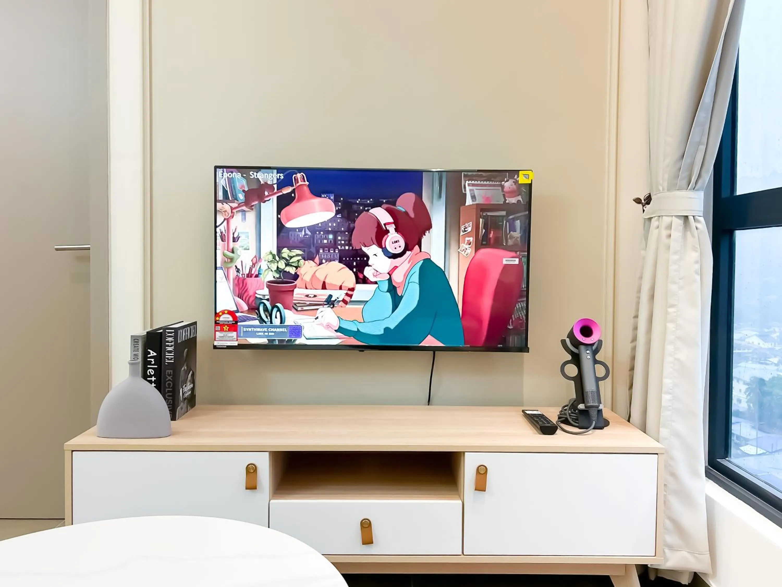 Mossaz by Manhattan Group