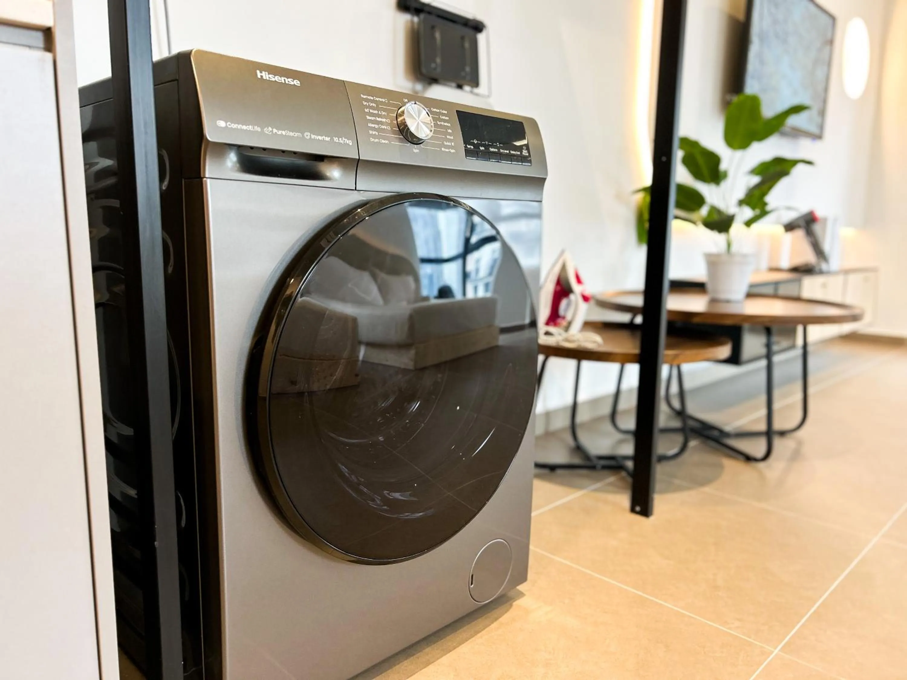 Mossaz by Manhattan Group