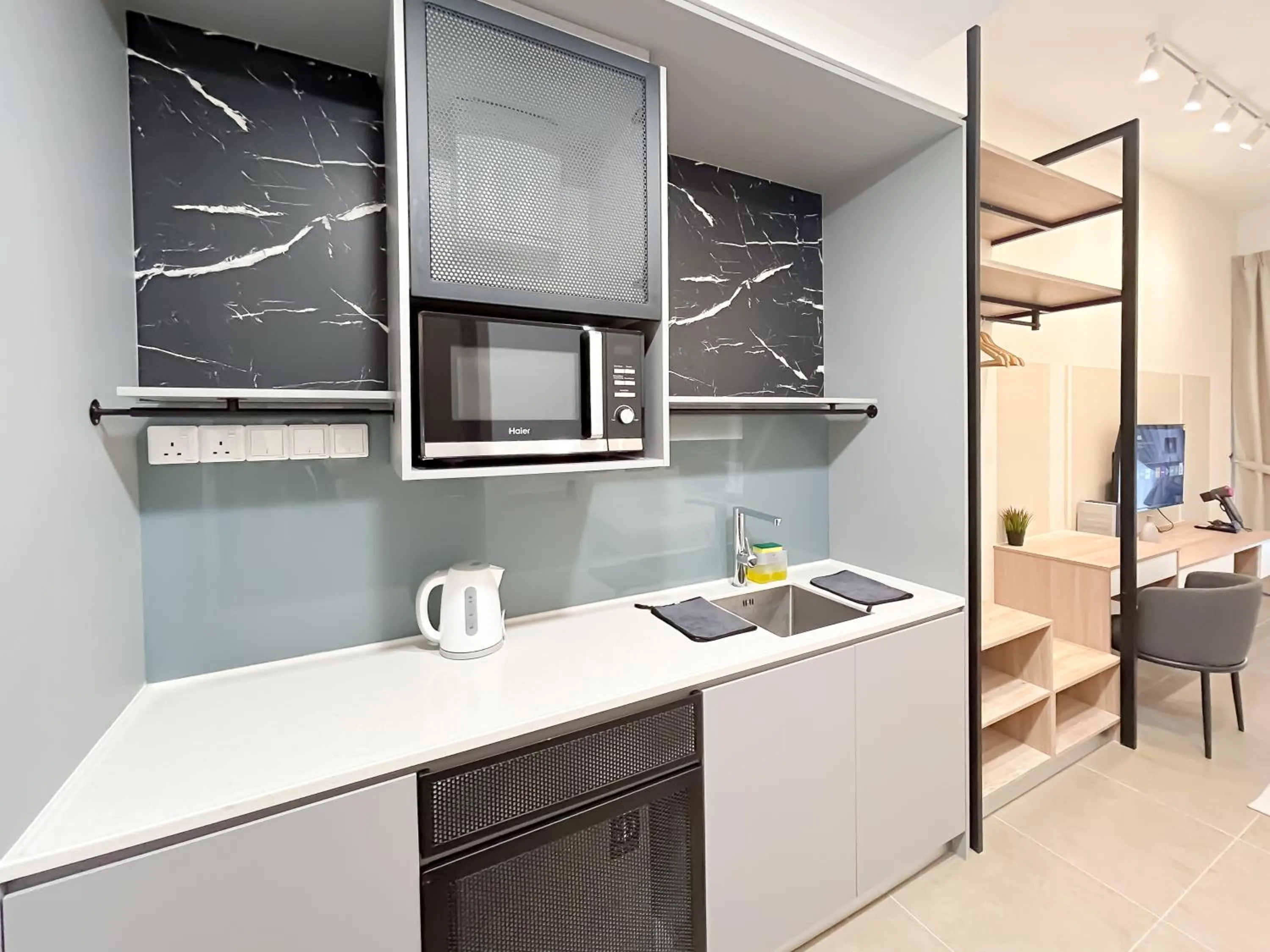 Mossaz by Manhattan Group