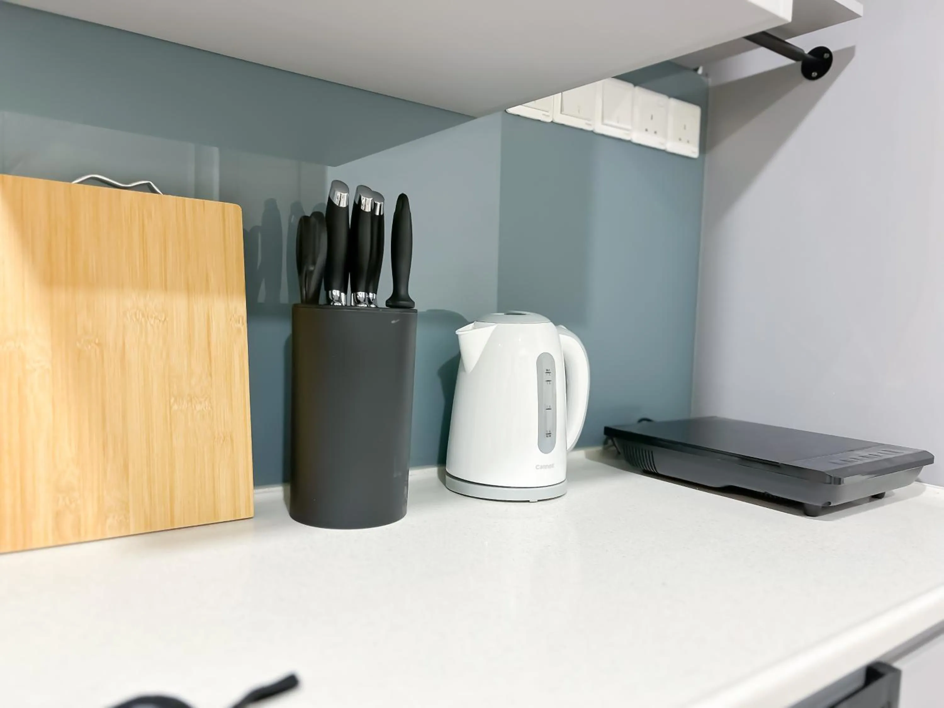 Mossaz by Manhattan Group