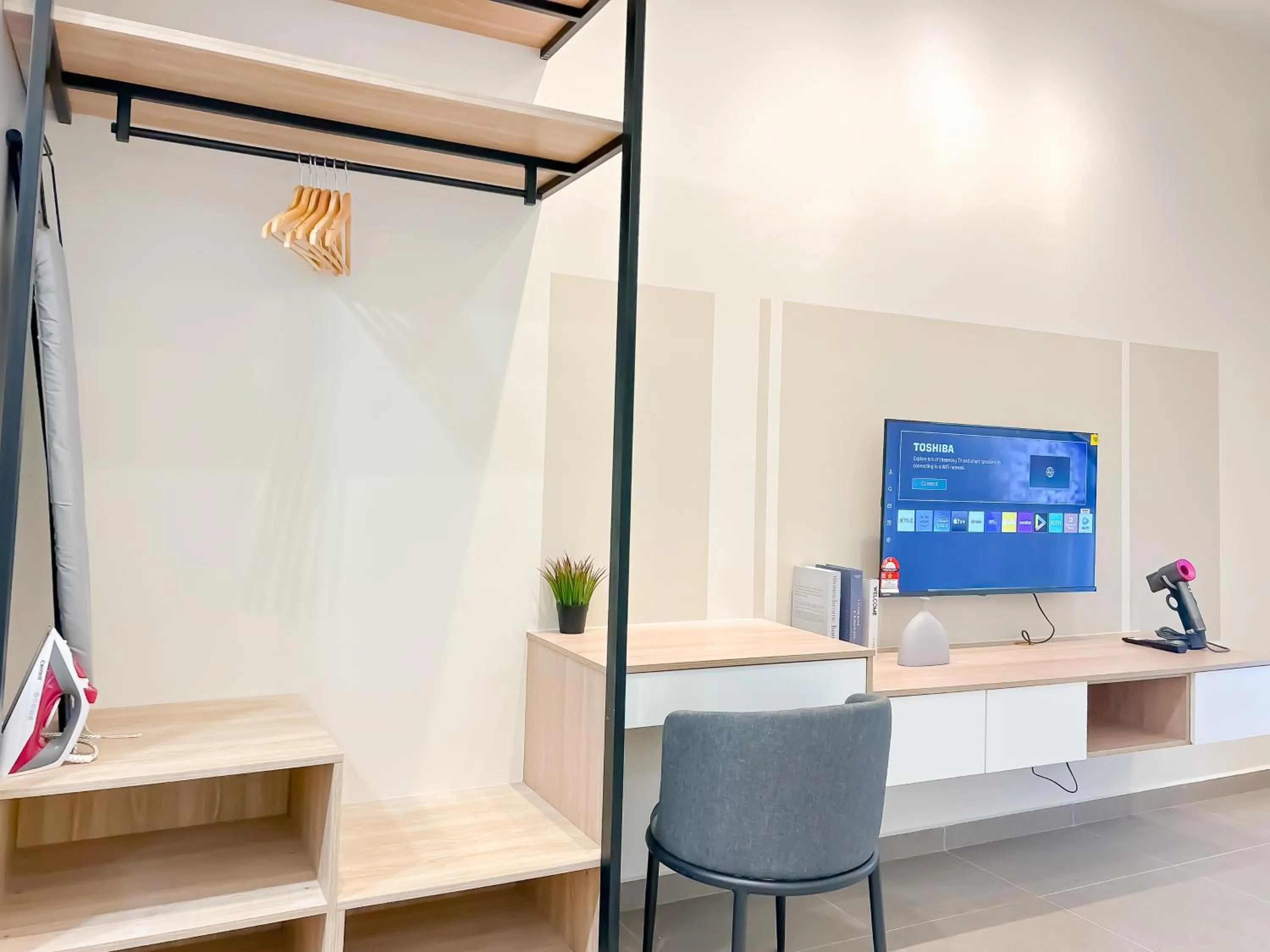 Mossaz by Manhattan Group