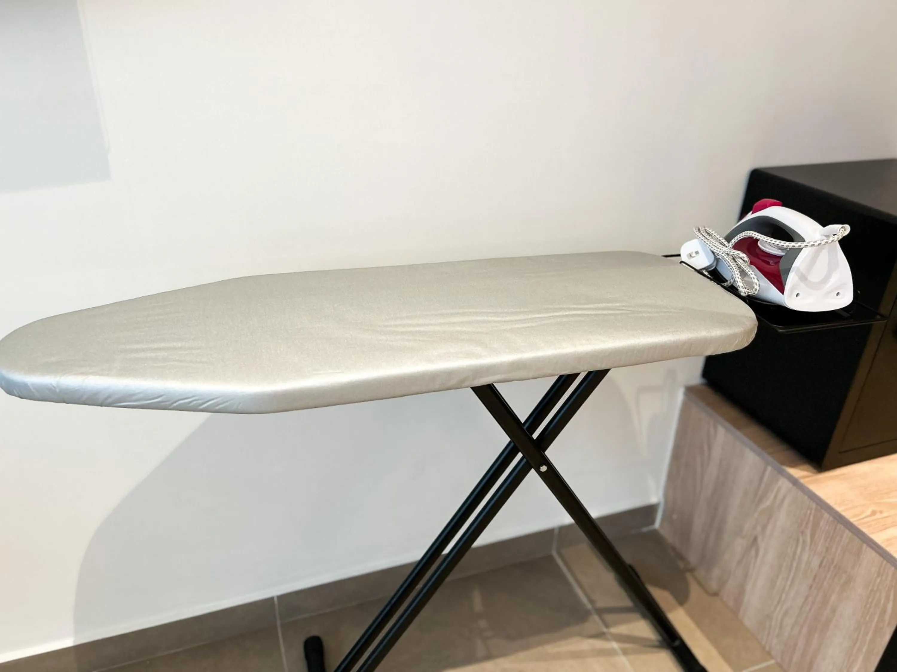 Mossaz by Manhattan Group