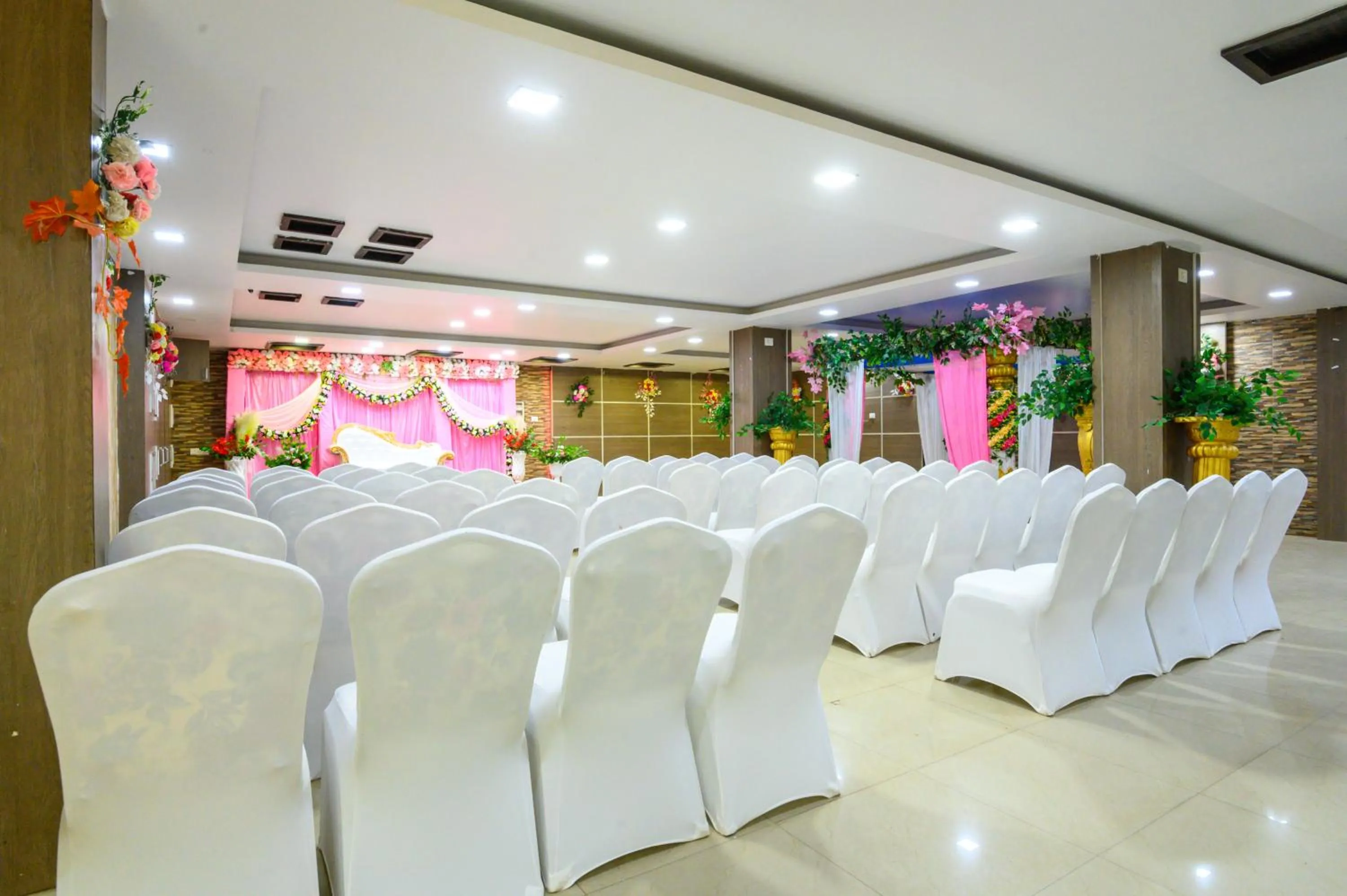 wedding in Biznotel by Pride, Deoghar