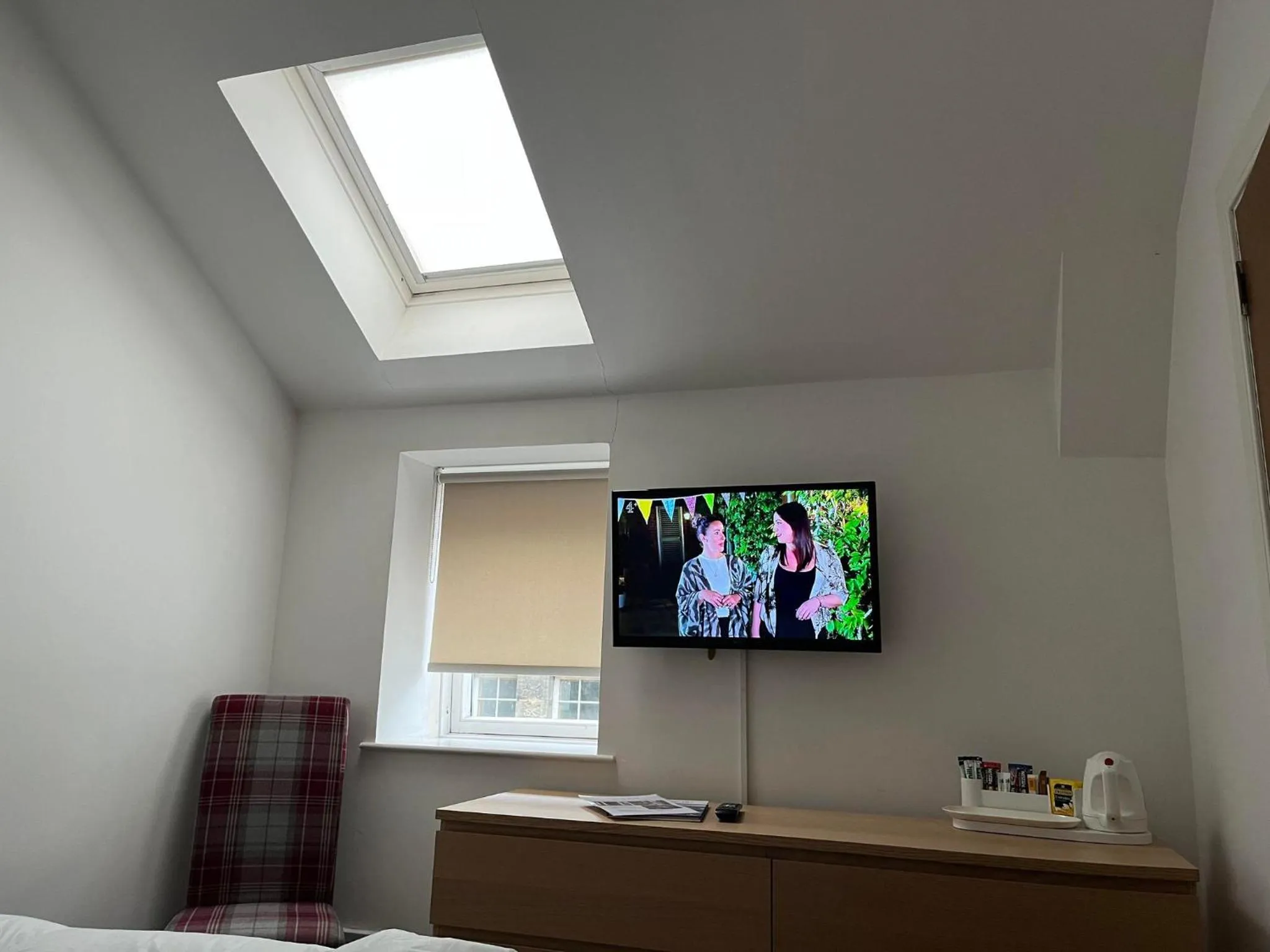 TV and multimedia, Bed in The Strathearn Hotel