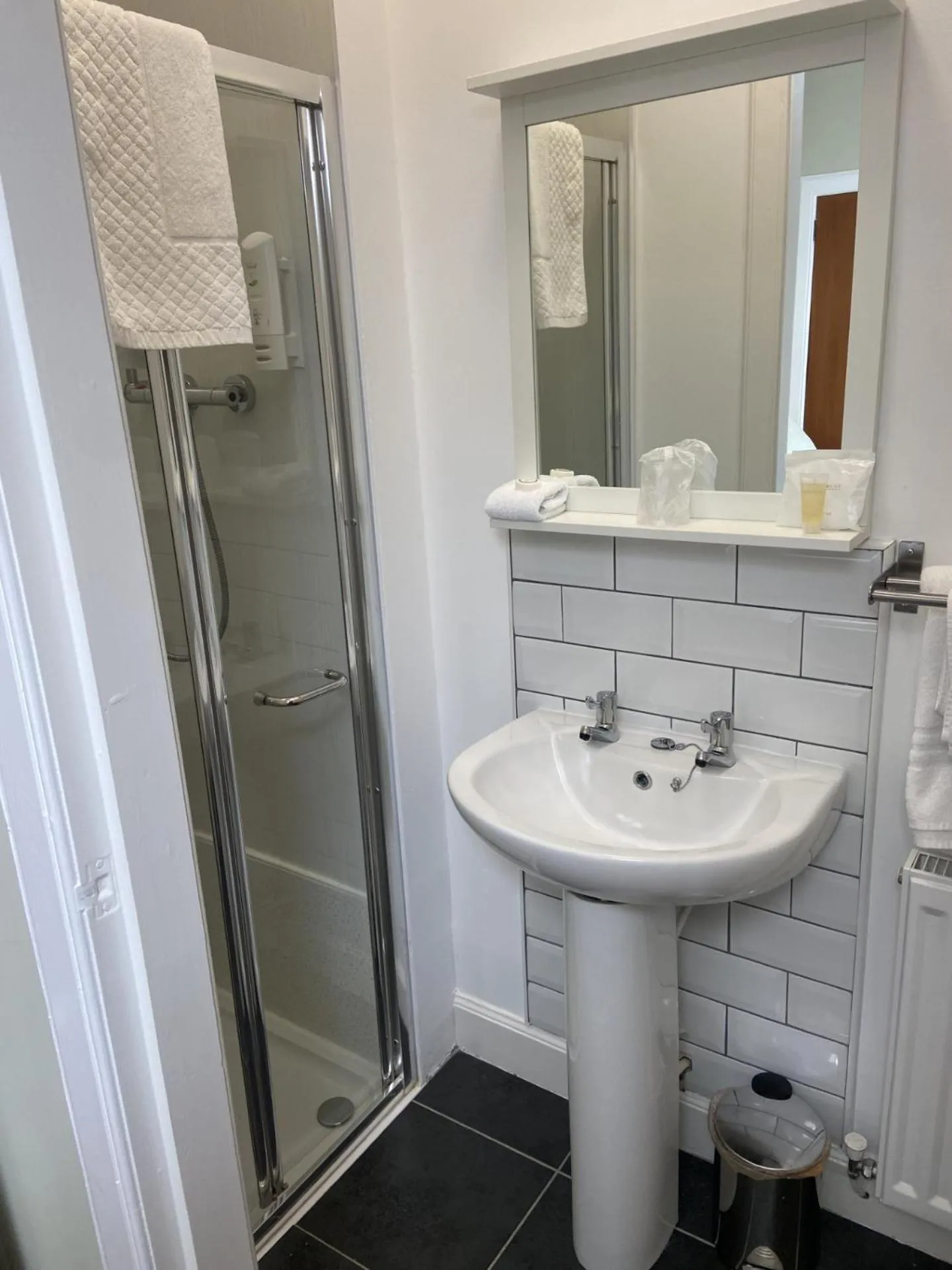 Shower in The Strathearn Hotel