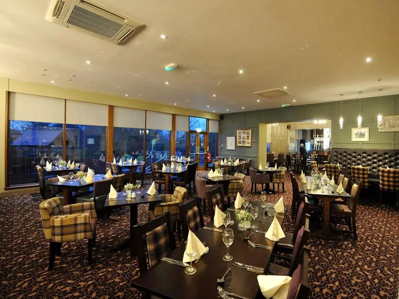 Restaurant/places to eat in The Strathearn Hotel