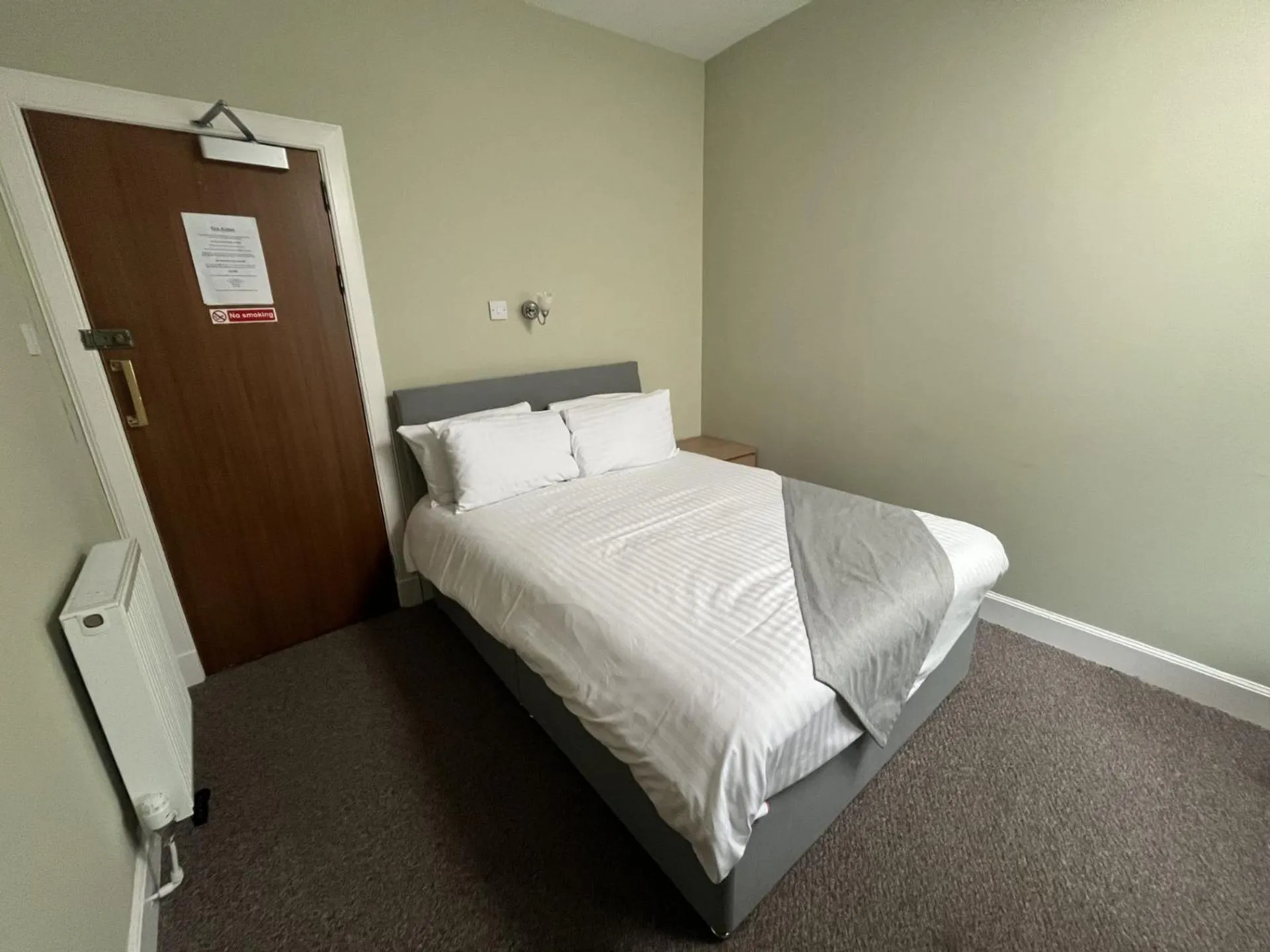 Bed in The Strathearn Hotel