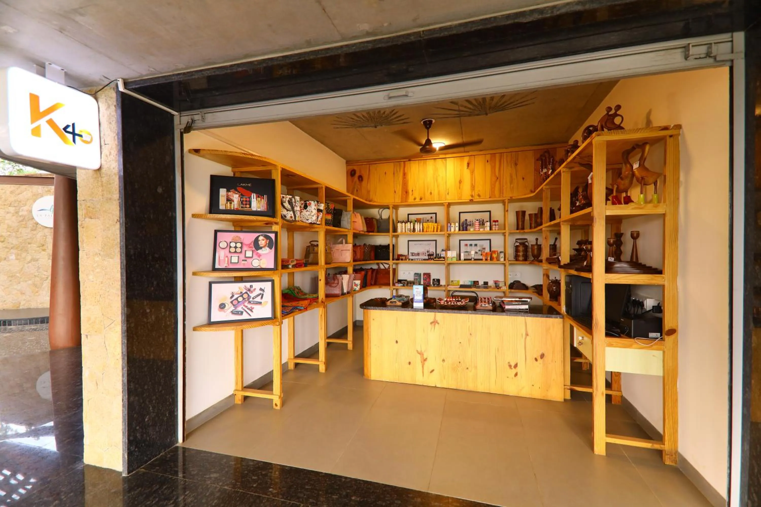 Shopping Area in LA PALMERA