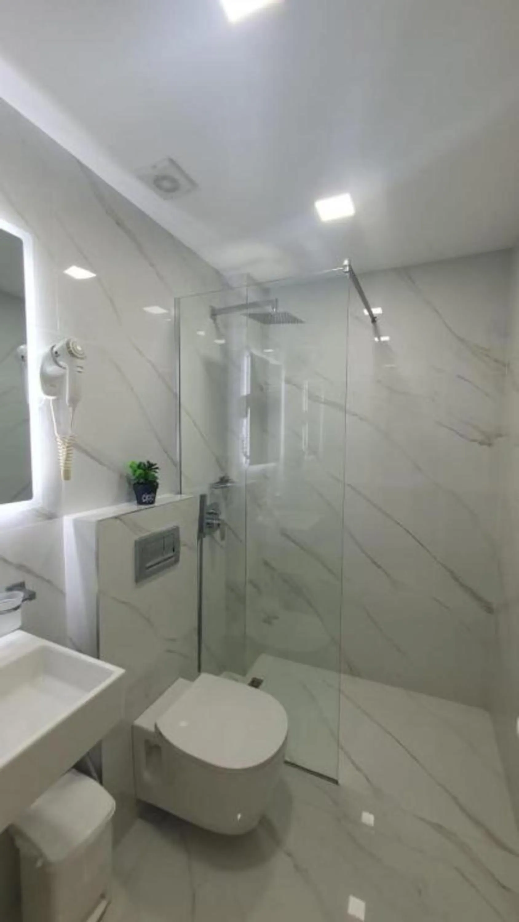 Shower in Ceko Hotel