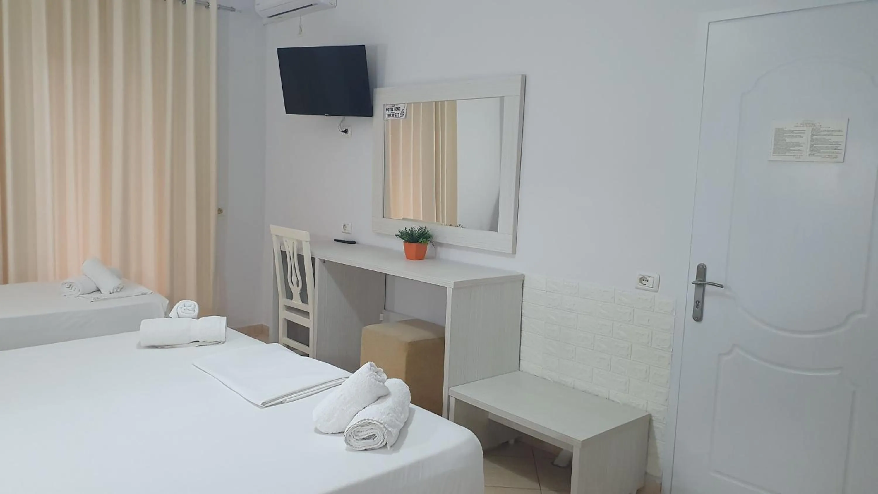 TV and multimedia, Bed in Ceko Hotel