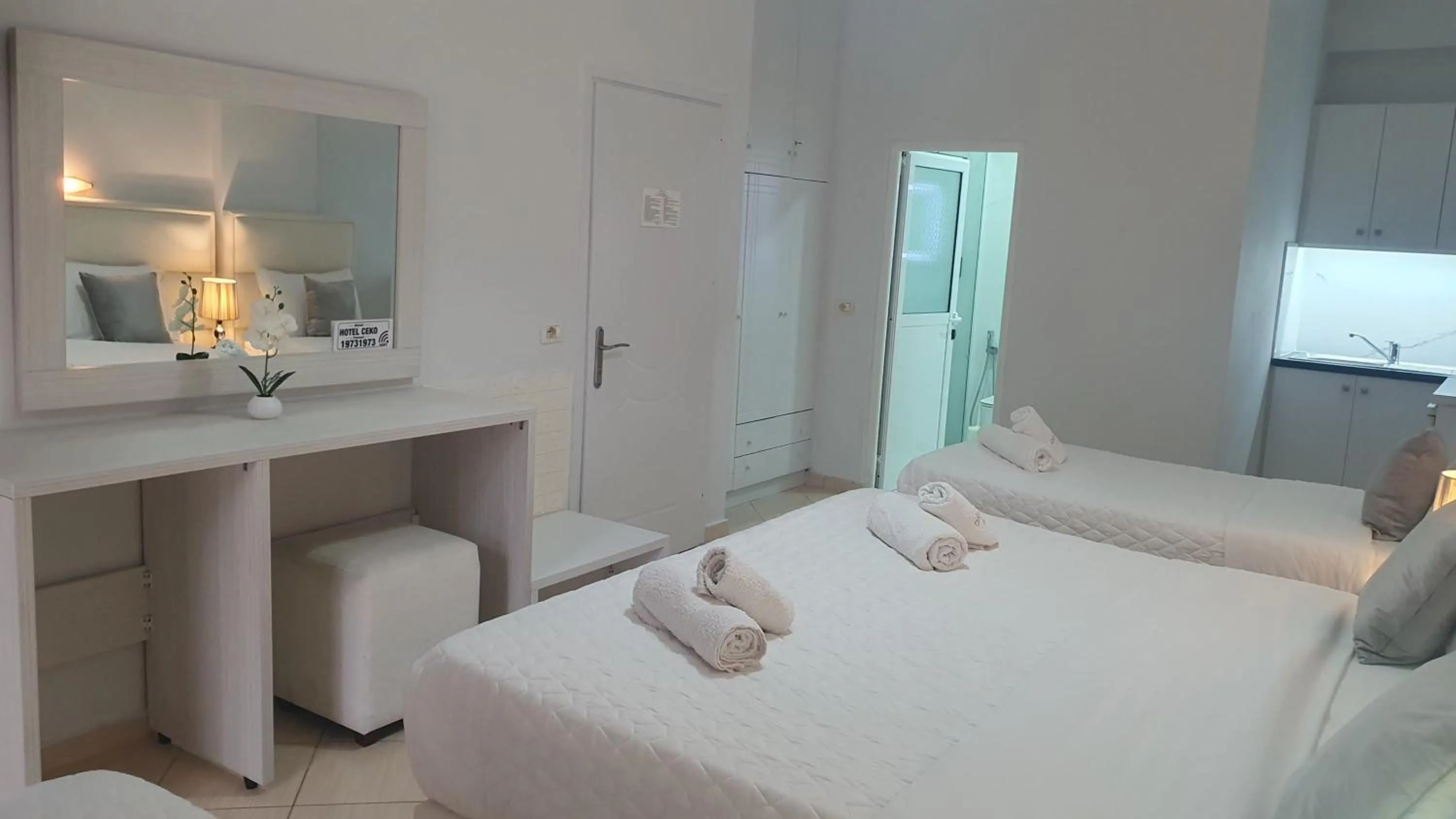 Bedroom, Bed in Ceko Hotel