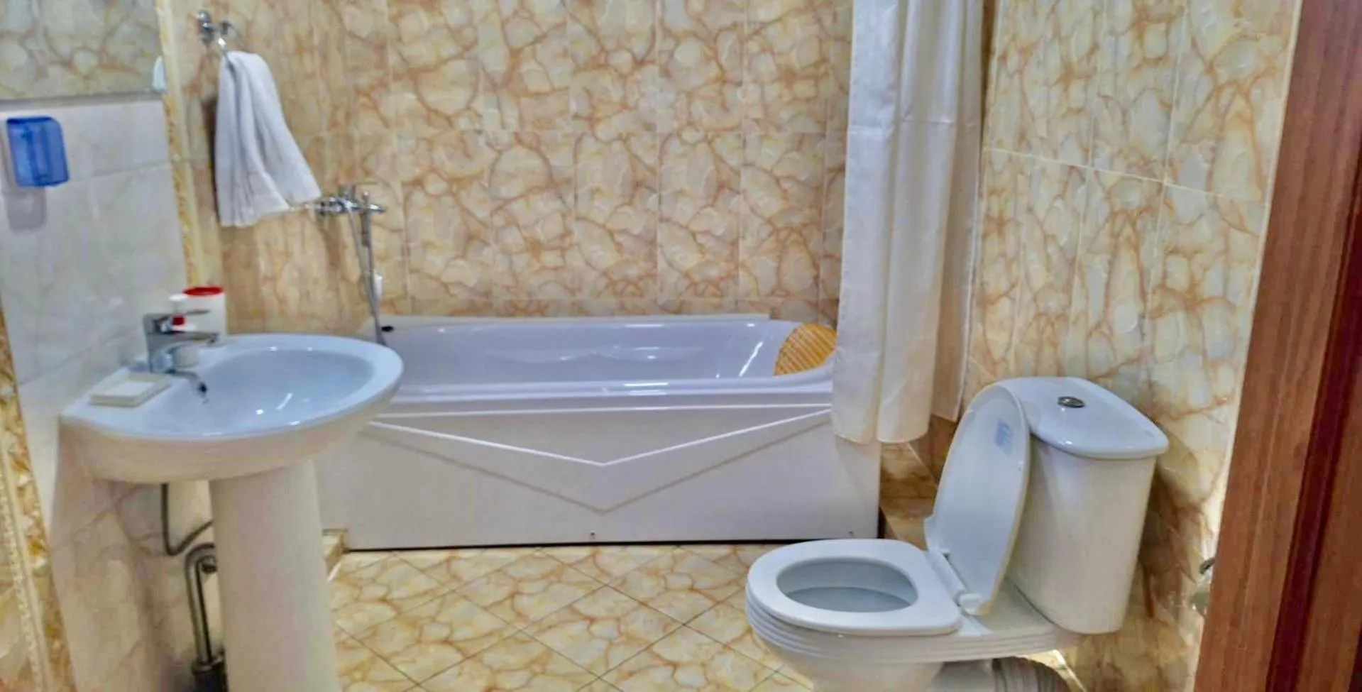 Bathroom in Negdelchin Hotel & Service Apartment