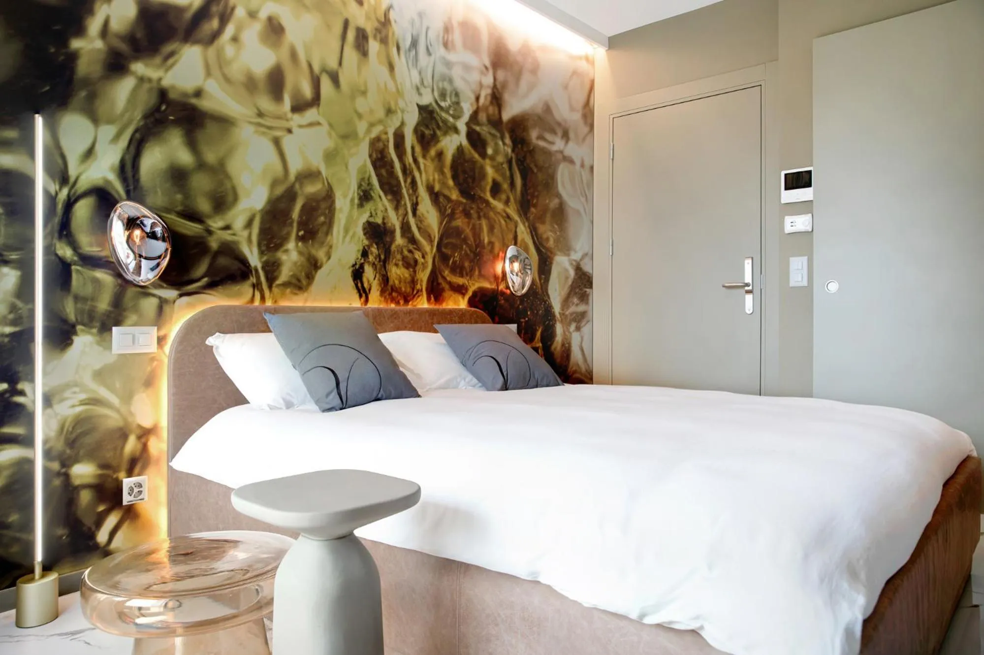 Bed in VISIONAPARTMENTS Lugano - contactless check-in