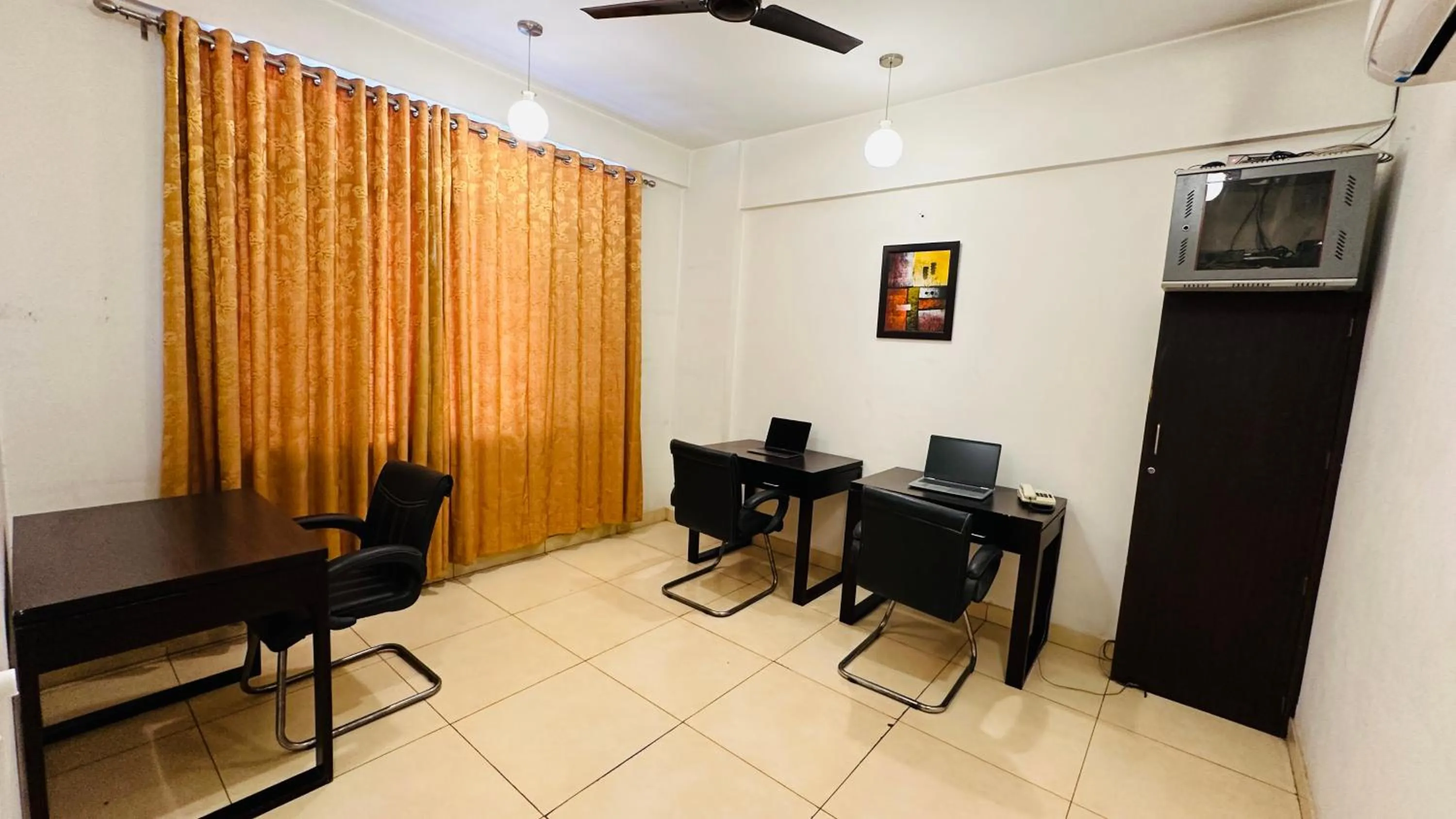 Business facilities in Hotel Hari Villa