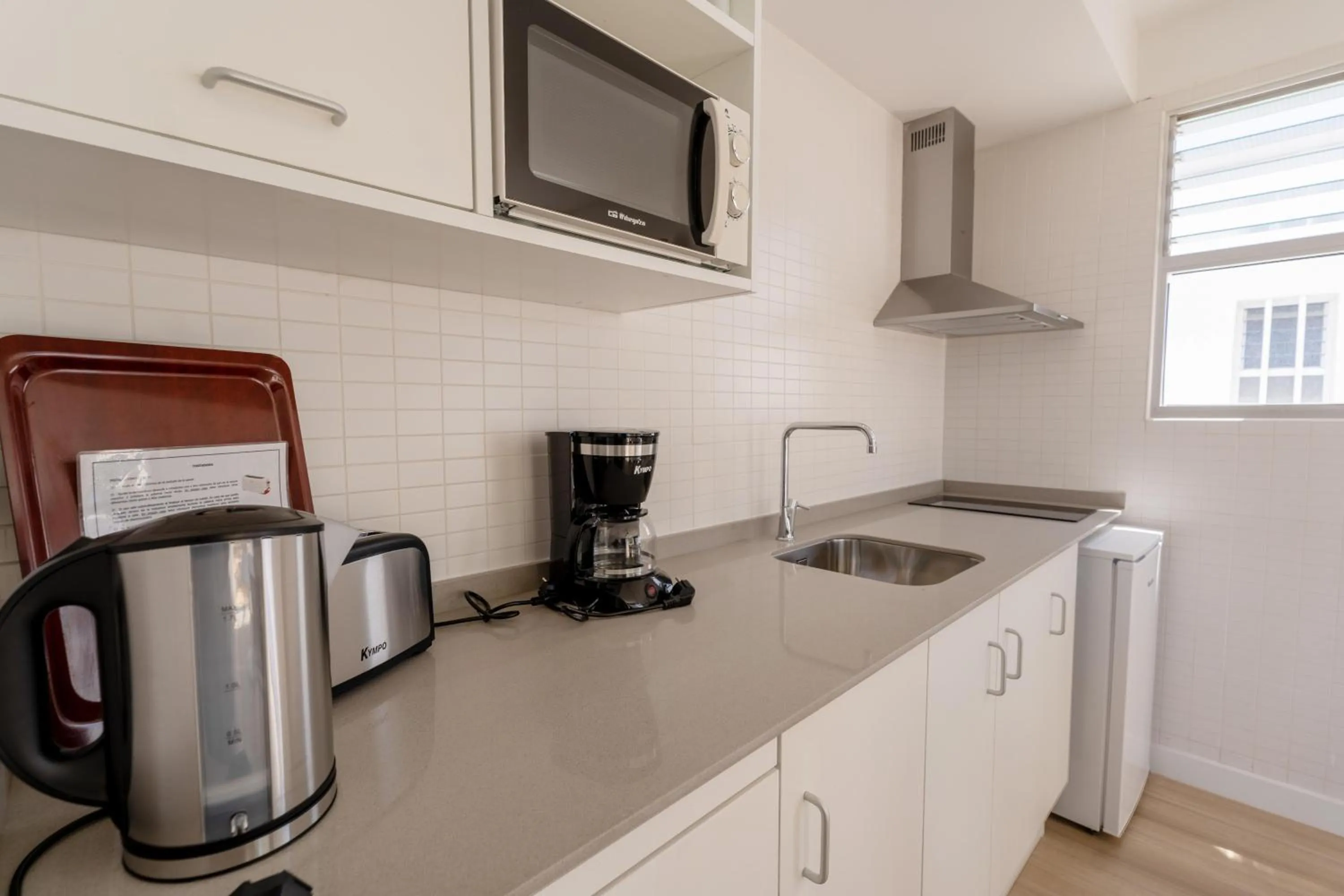 Photo of the whole room in Coral California - Adults Only