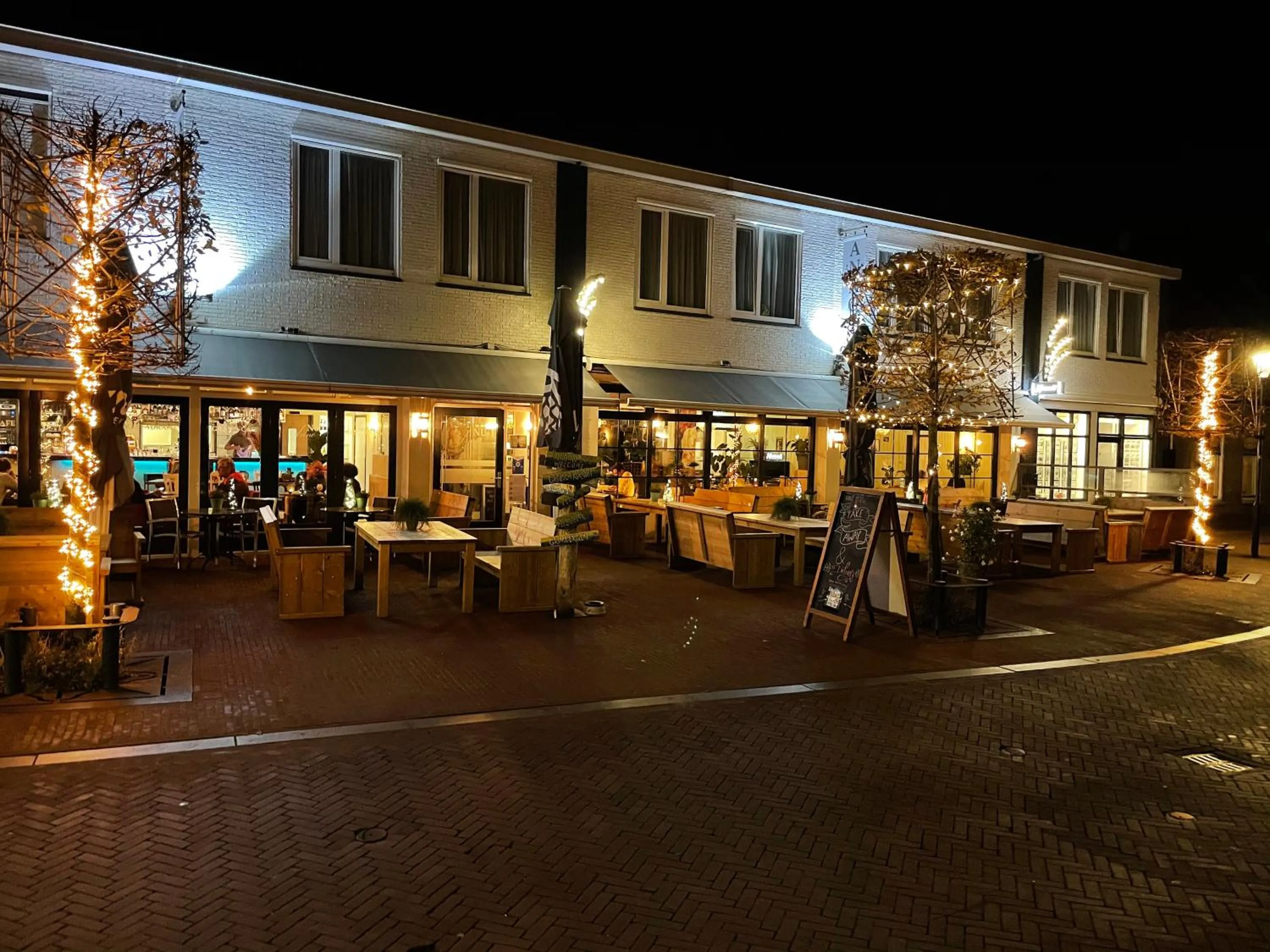 Property building in Hotel Restaurant Anno Nu