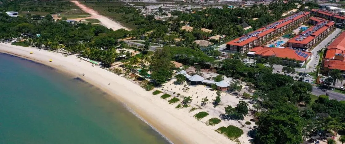 Property building in Ondas Praia Resort