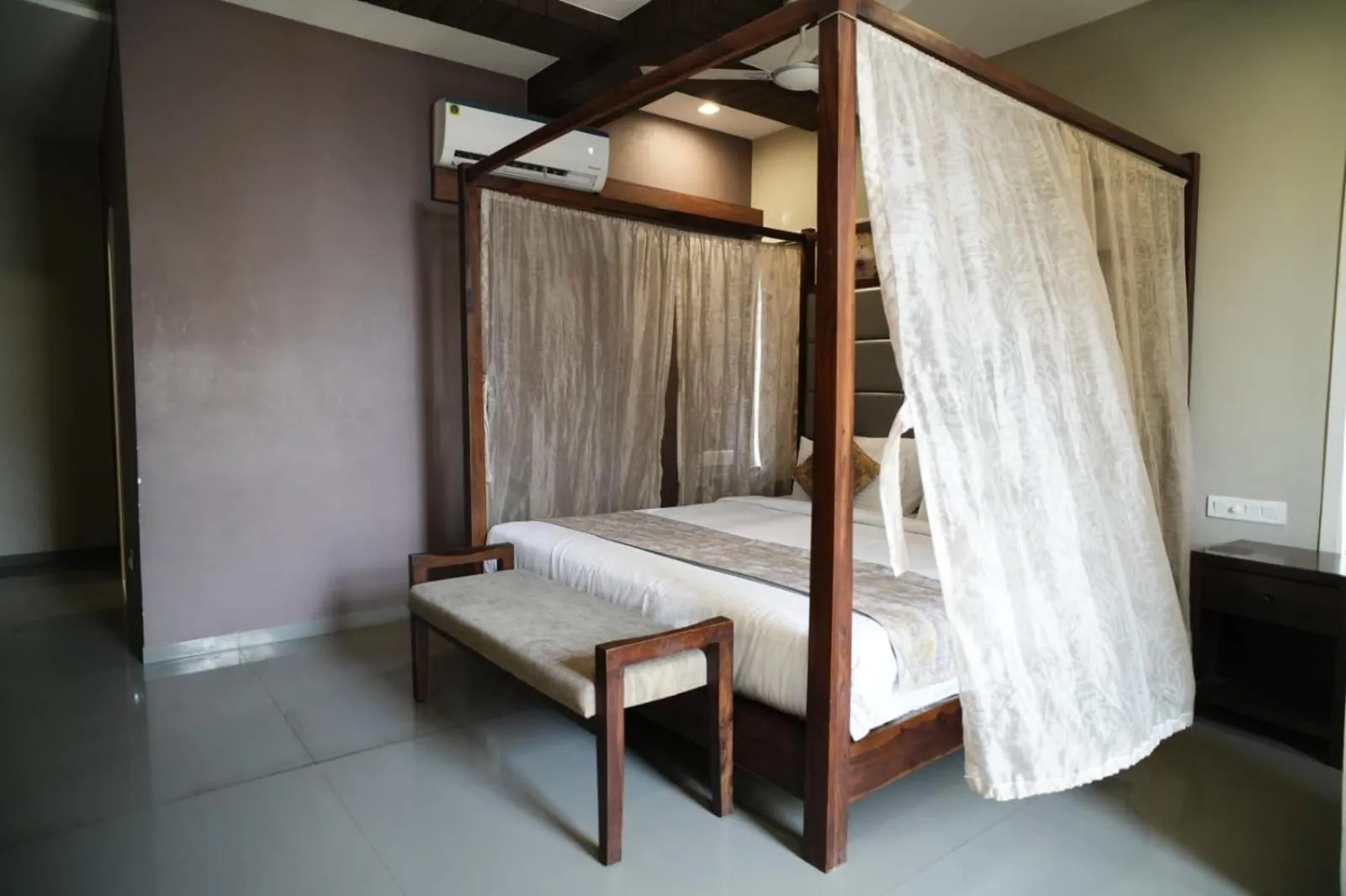 Bed in HOTEL GRANDEUR