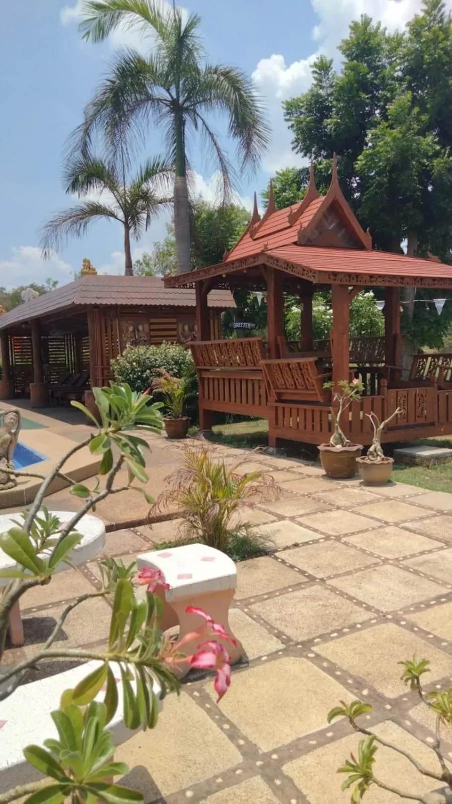 Area and facilities in Changthai Comfort Guest House