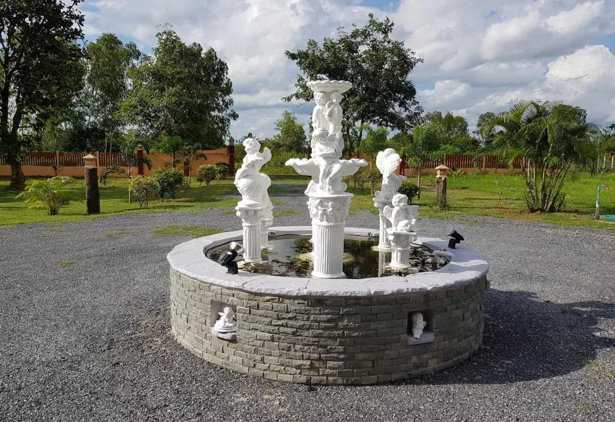 Area and facilities in Changthai Comfort Guest House