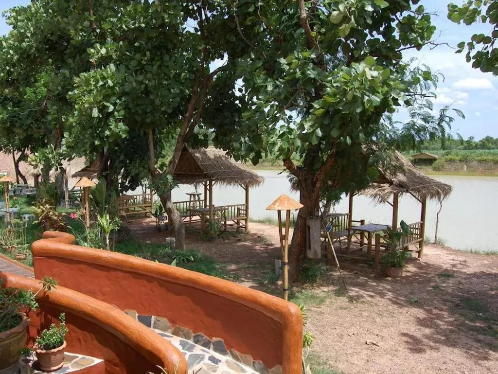 Area and facilities in Changthai Comfort Guest House