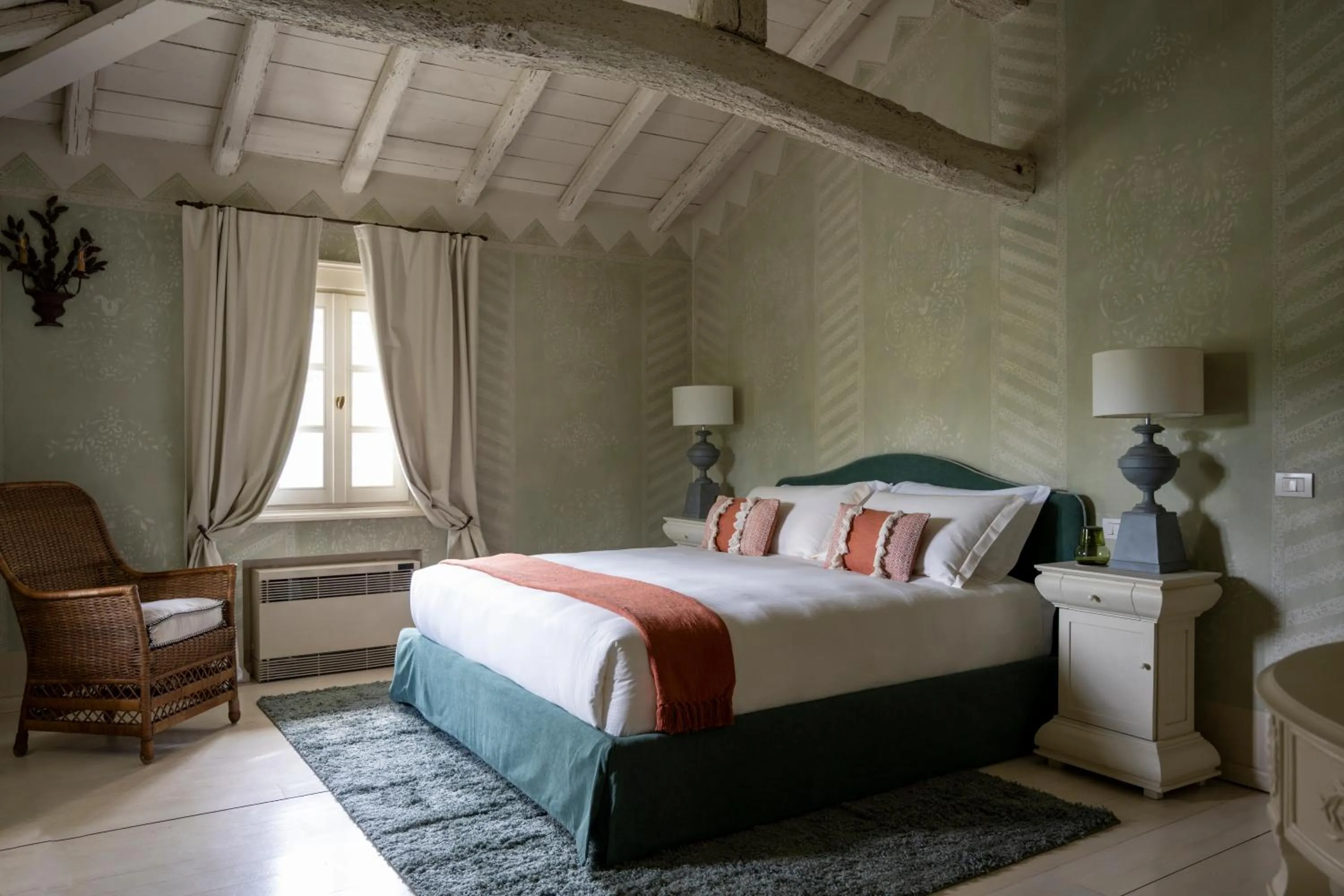 Bed in Elizabeth Country House, a Member of Design Hotels
