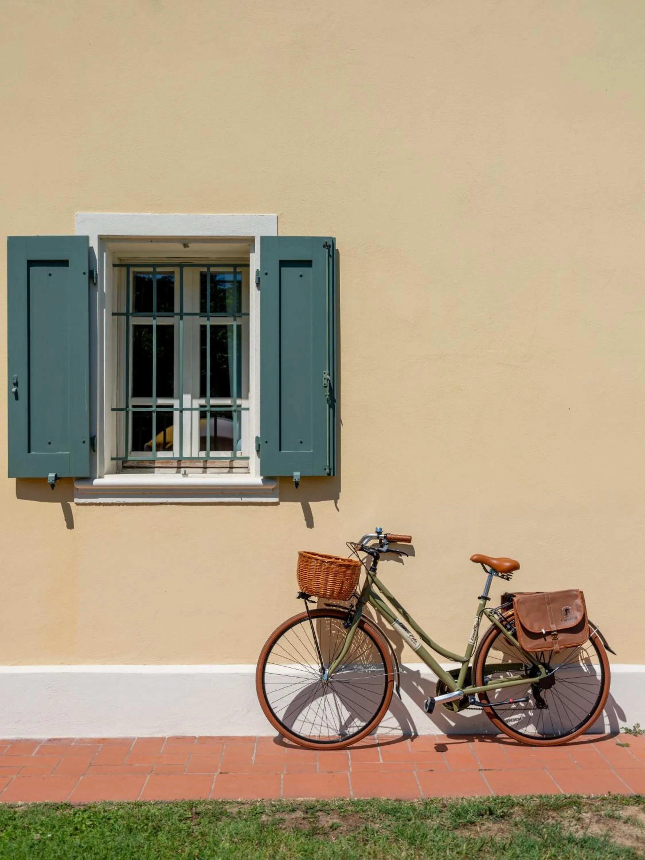 Cycling in Elizabeth Country House, a Member of Design Hotels