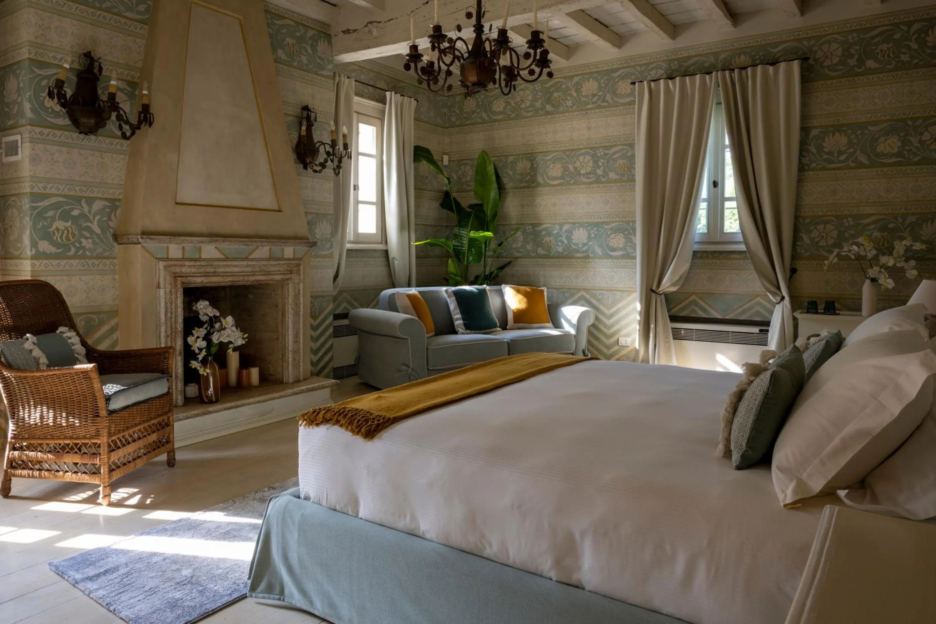 Bed in Elizabeth Country House, a Member of Design Hotels