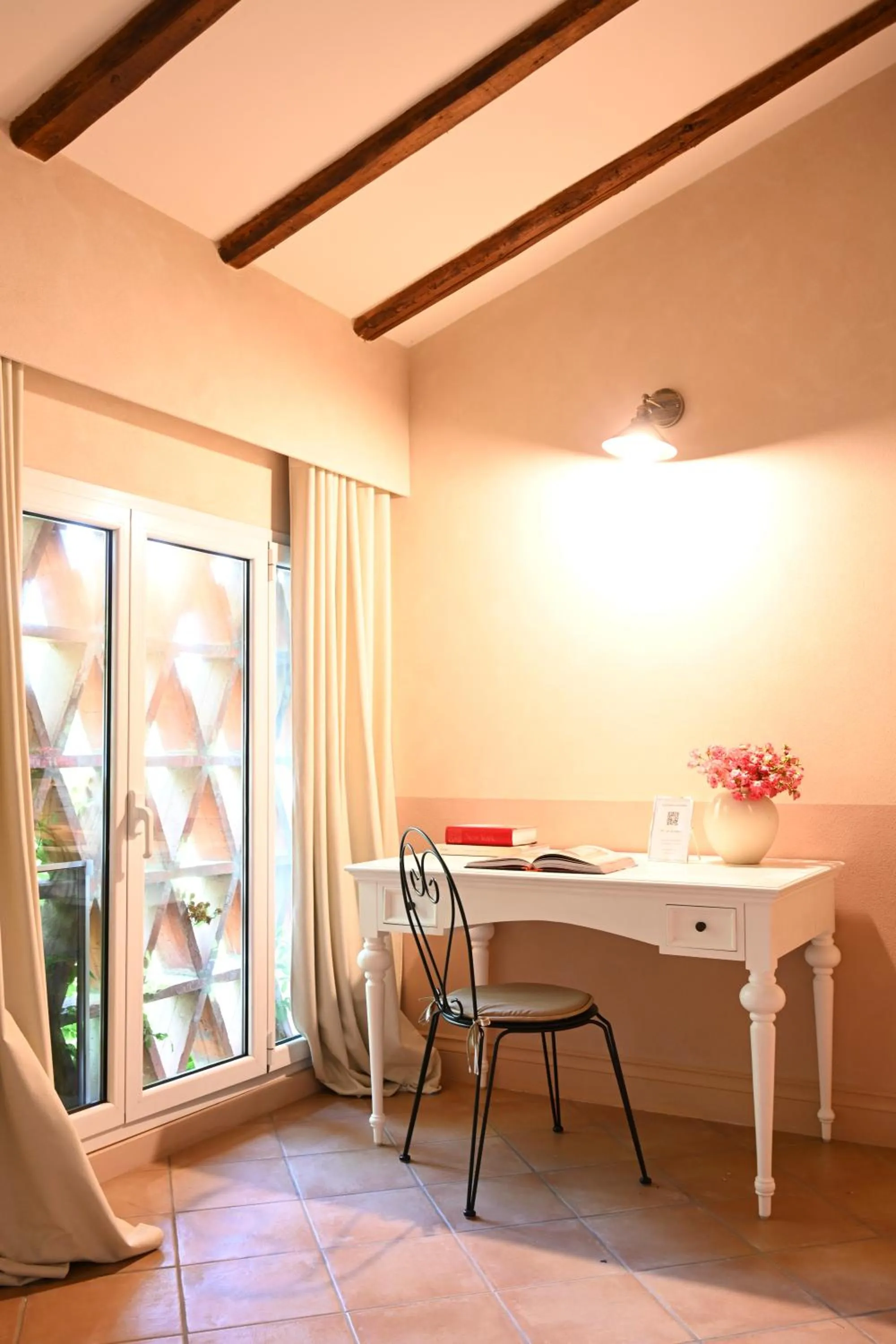 Seating area in Elizabeth Country House, a Member of Design Hotels