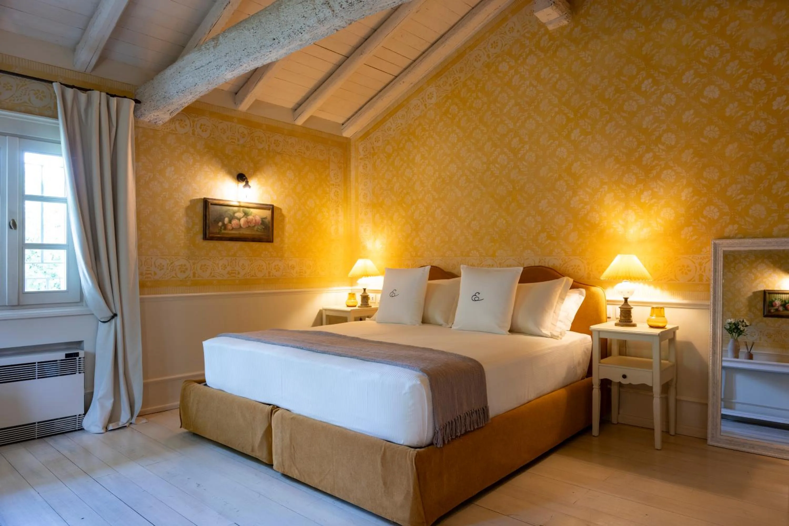 Bed in Elizabeth Country House, a Member of Design Hotels