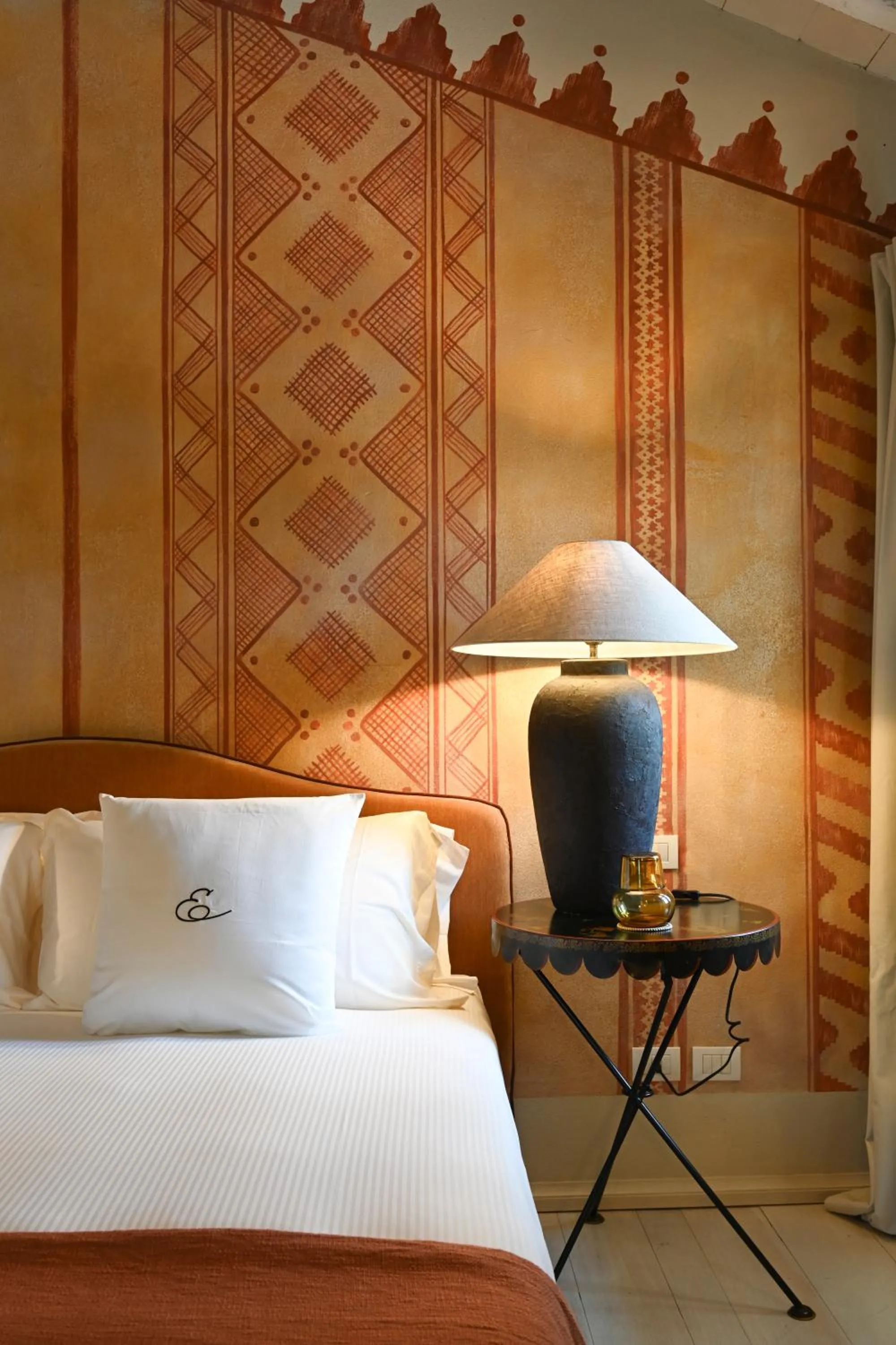 Decorative detail, Bed in Elizabeth Country House, a Member of Design Hotels