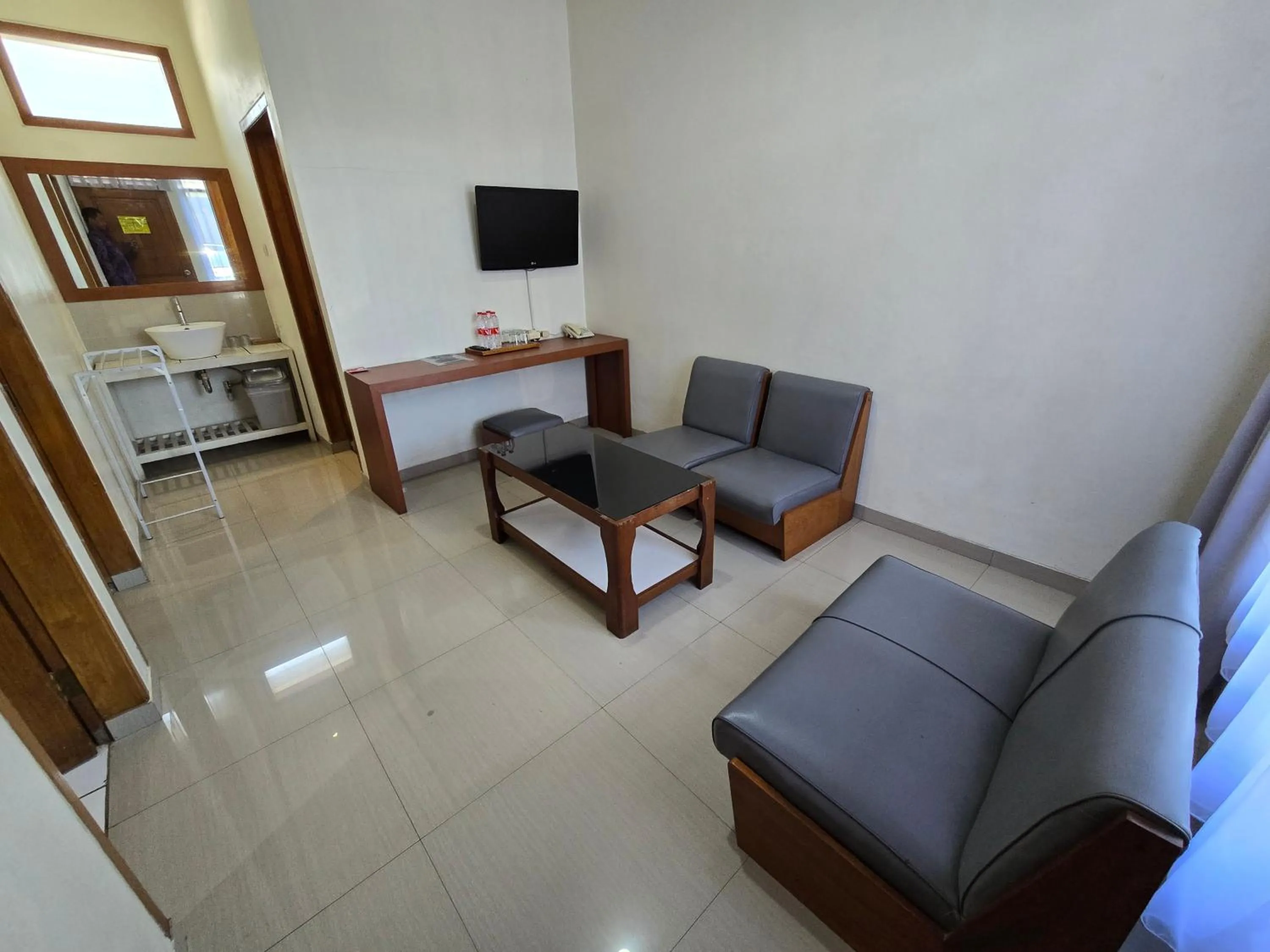 Living room in Kusma Hotel Bandungan Semarang