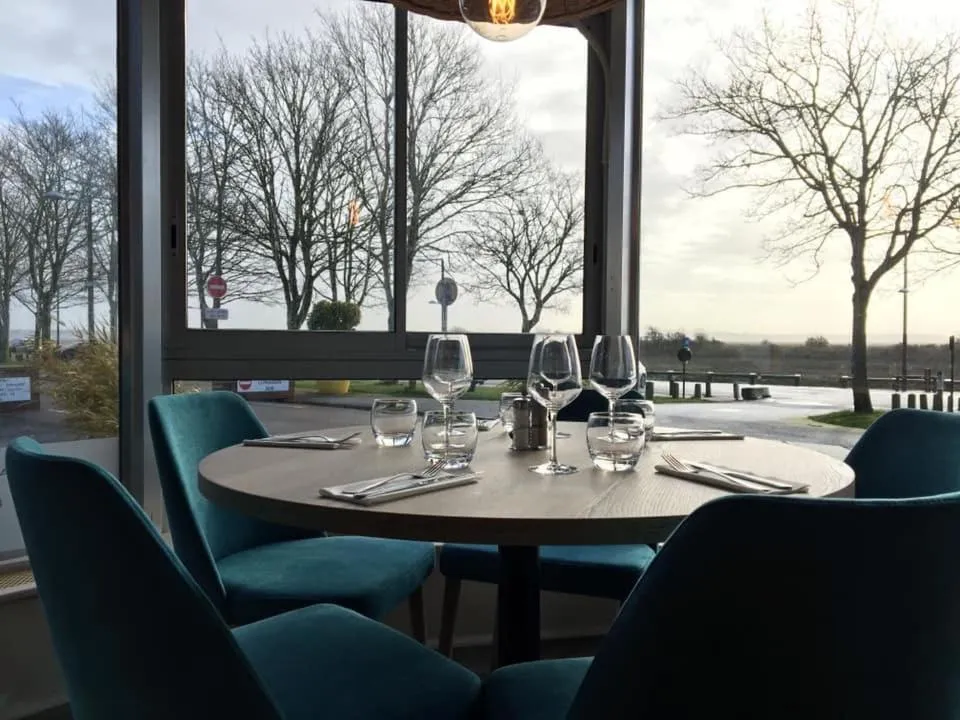 Restaurant/places to eat in Le Parc aux Huîtres Hôtel Restaurant