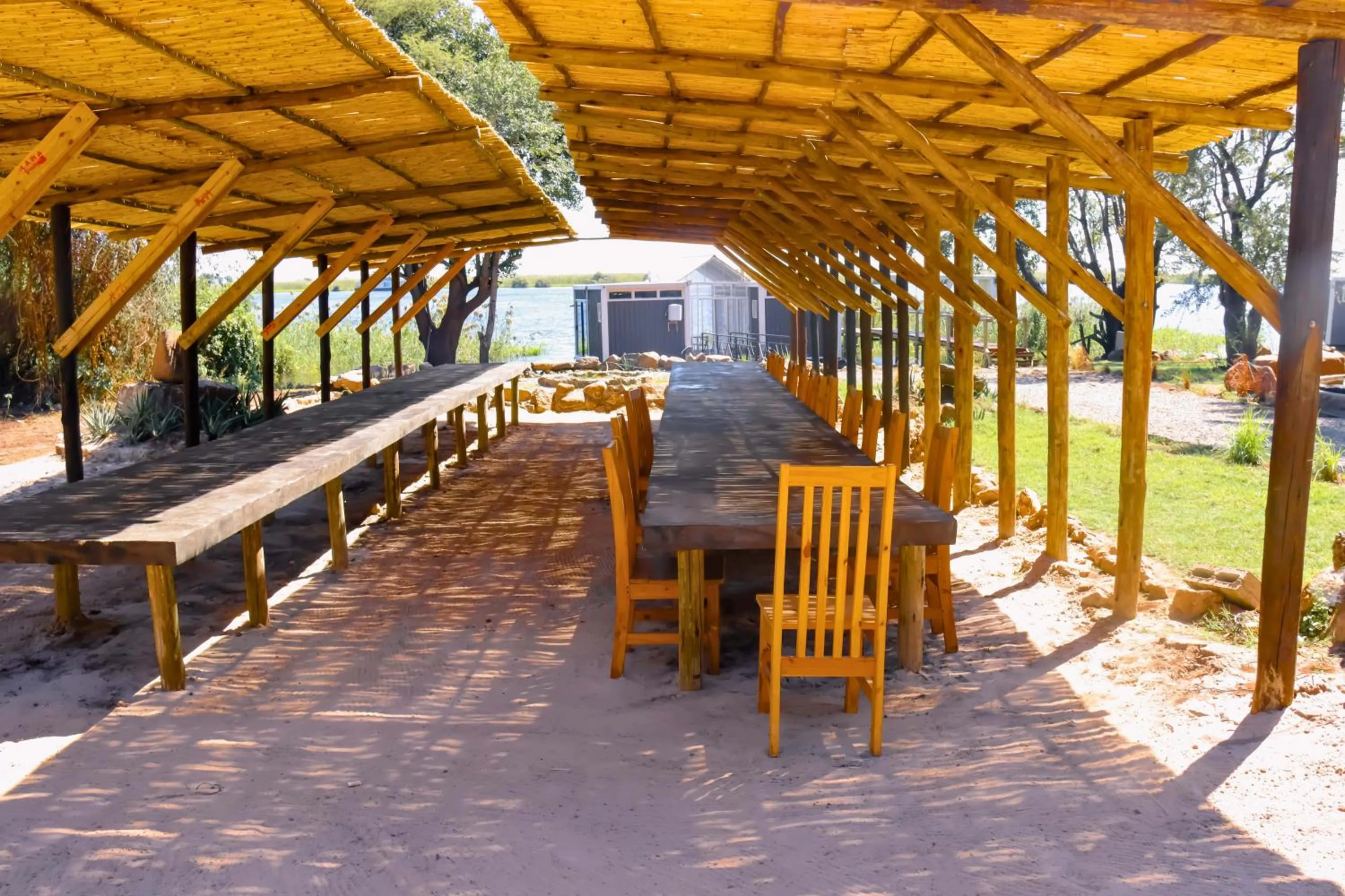 Restaurant/places to eat in Rustiek Hotel