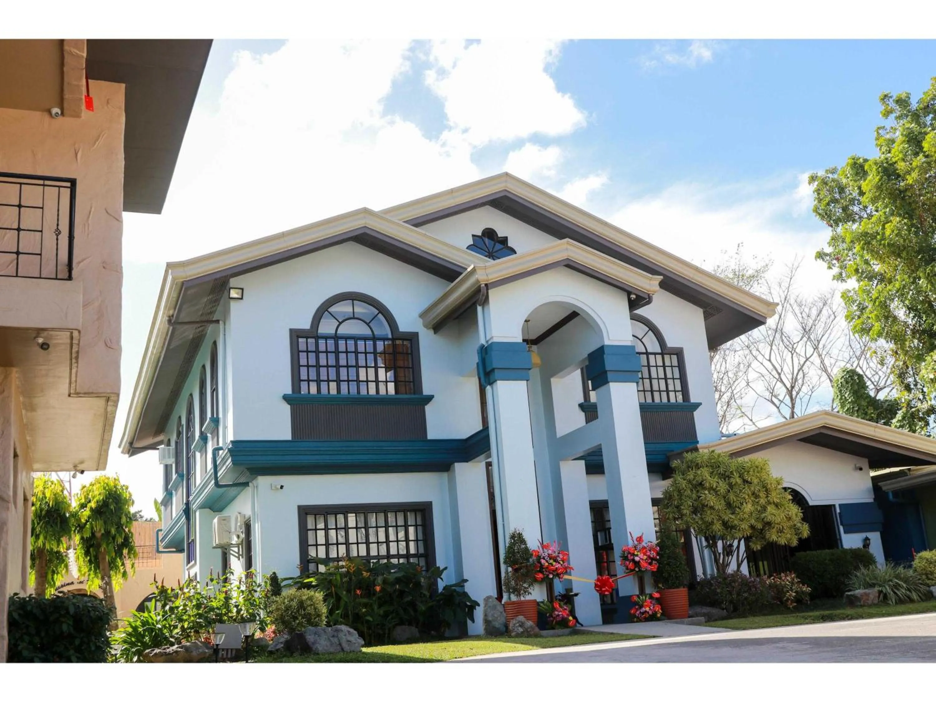 Facade/entrance in Laurel Heritage Resort and Spa