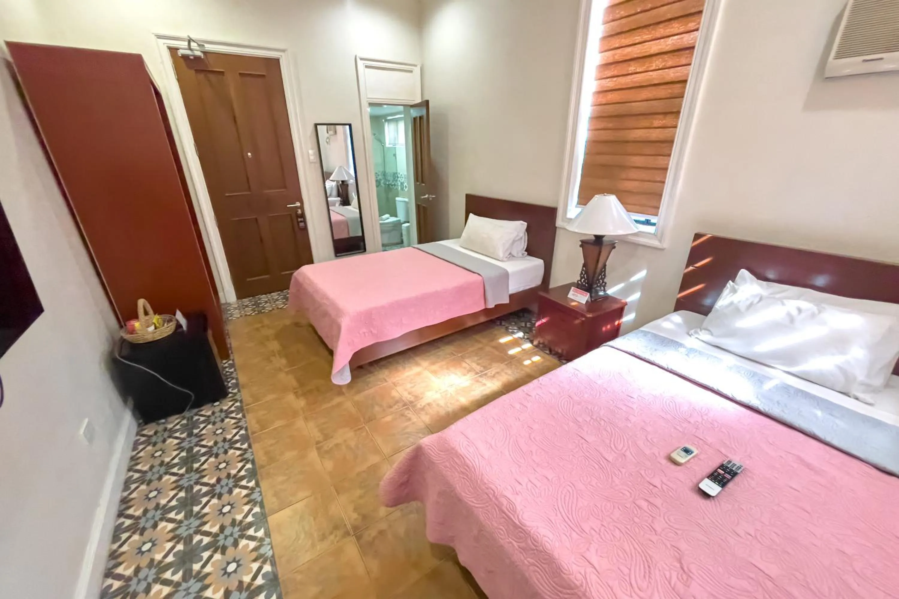 Bed in Laurel Heritage Resort and Spa