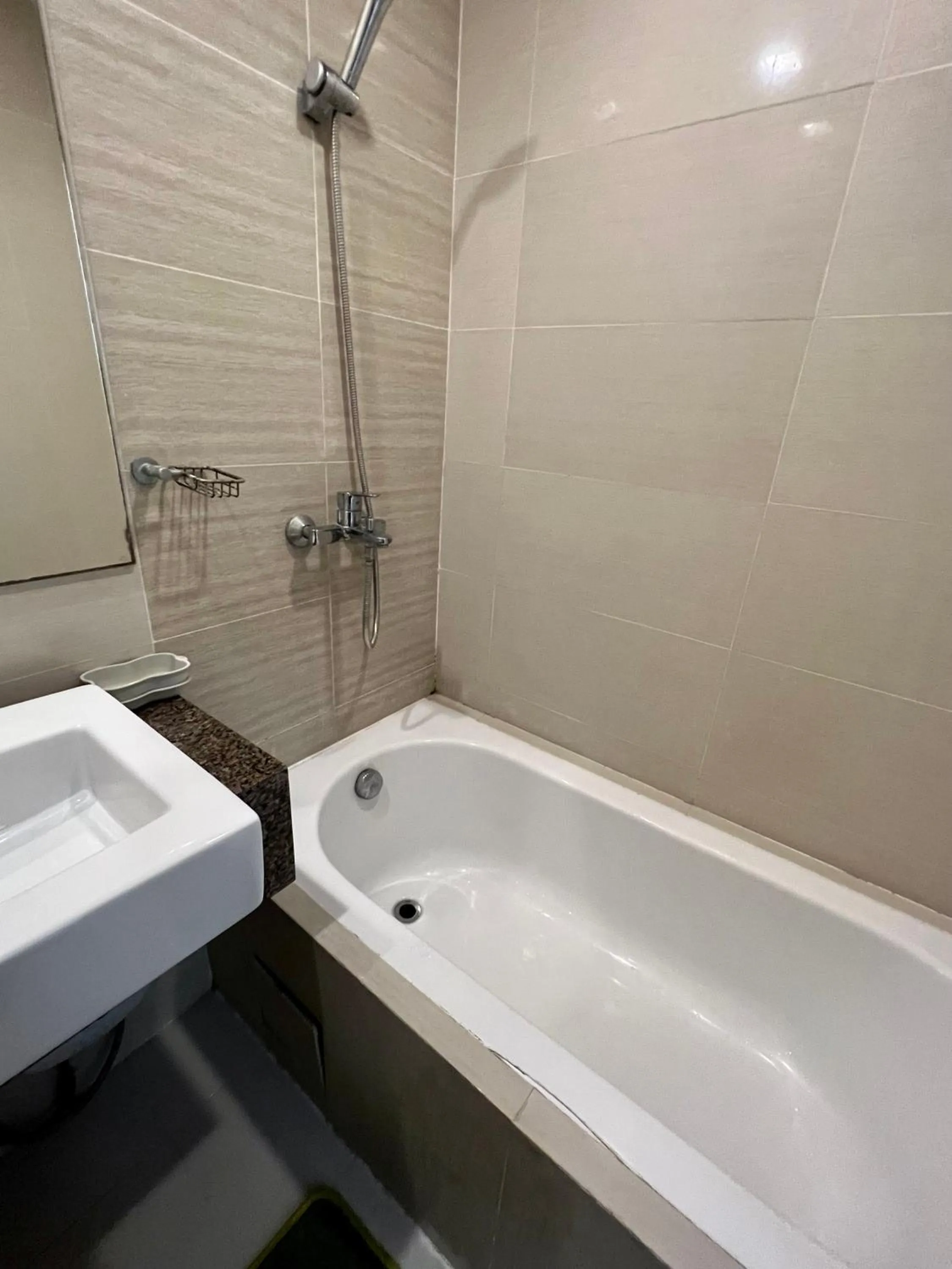 Shower in Mactan Newtown A by Isla Stays