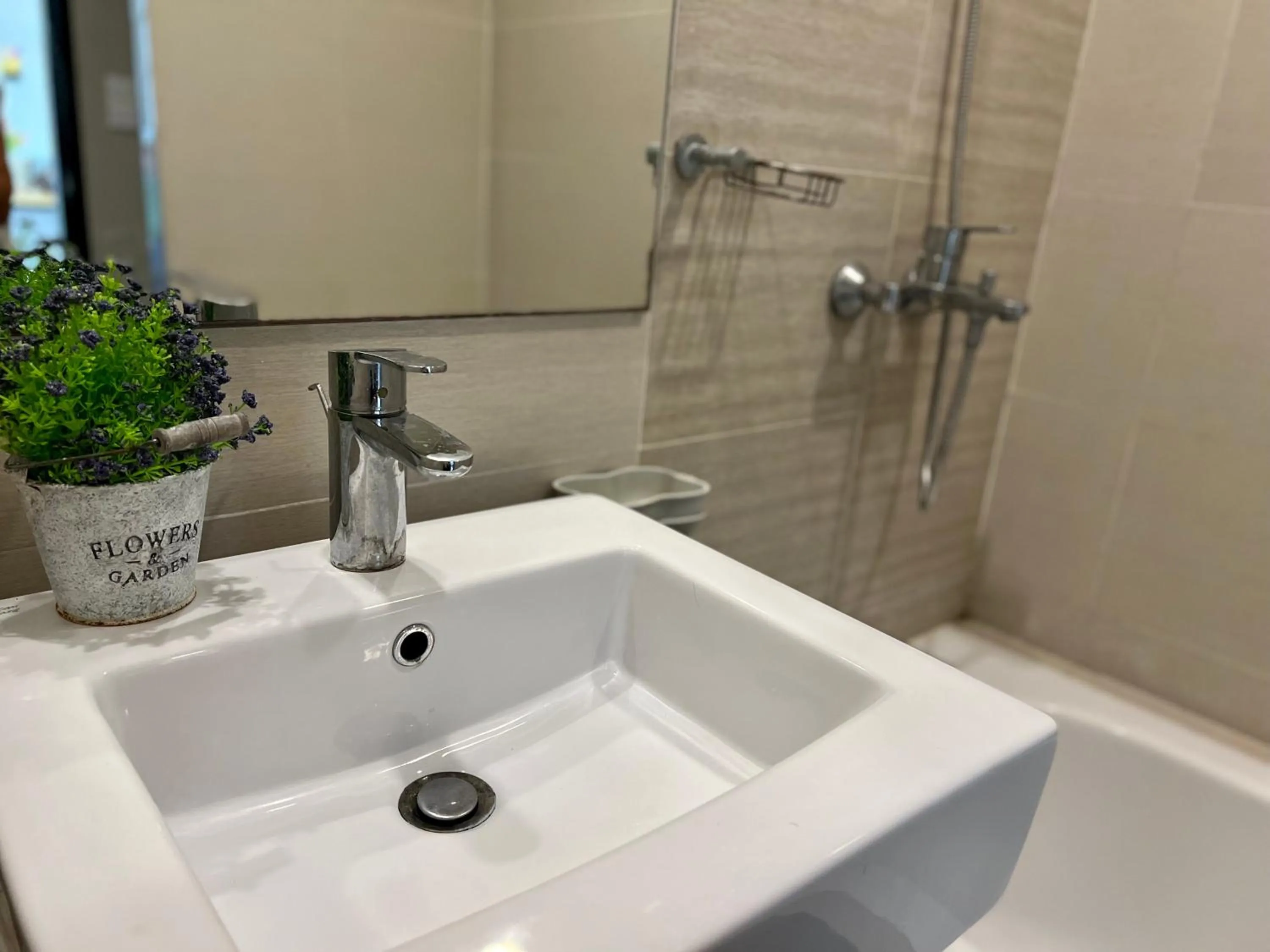 Shower in Mactan Newtown A by Isla Stays