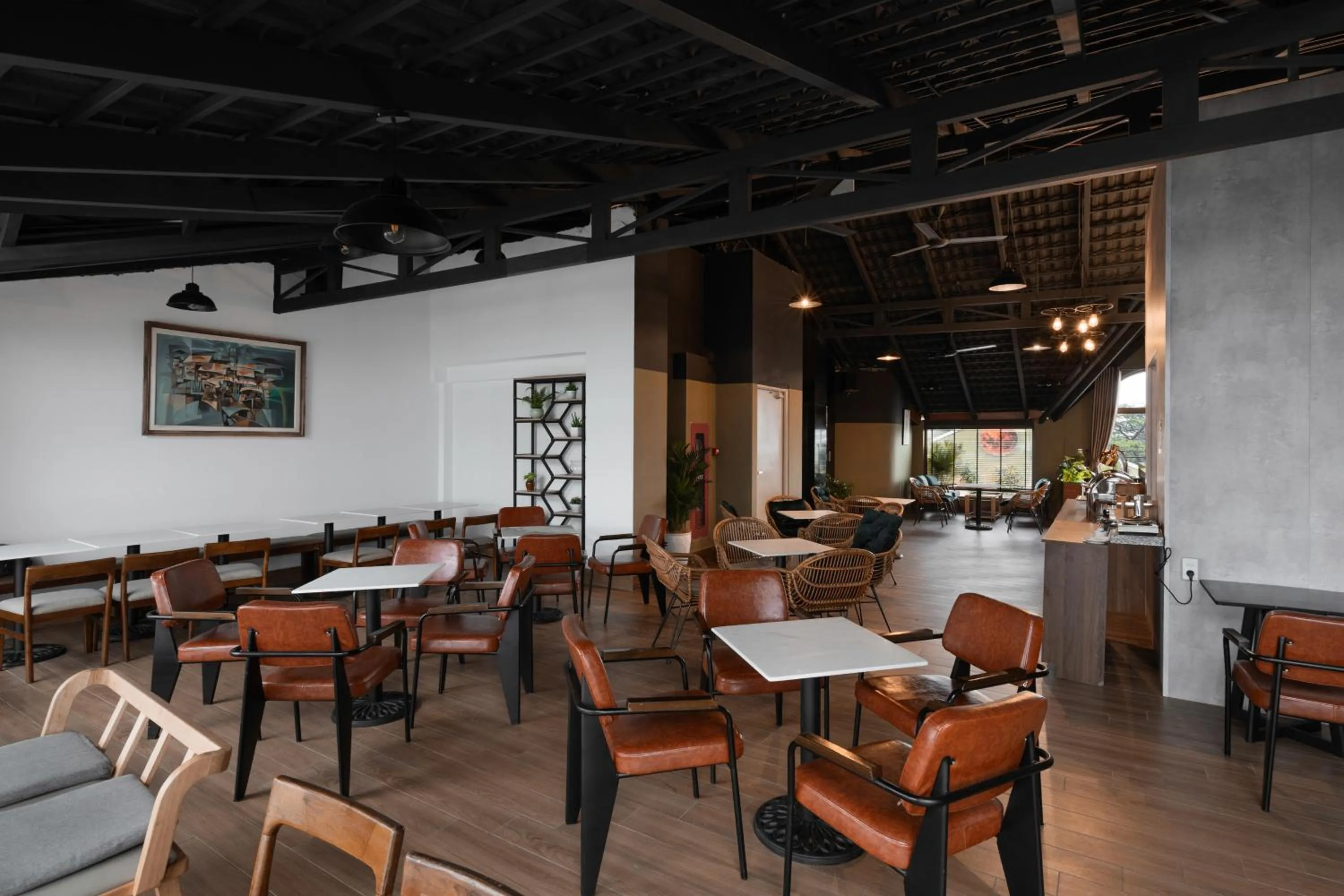 Restaurant/places to eat in Lumina Hotel Da Lat Central