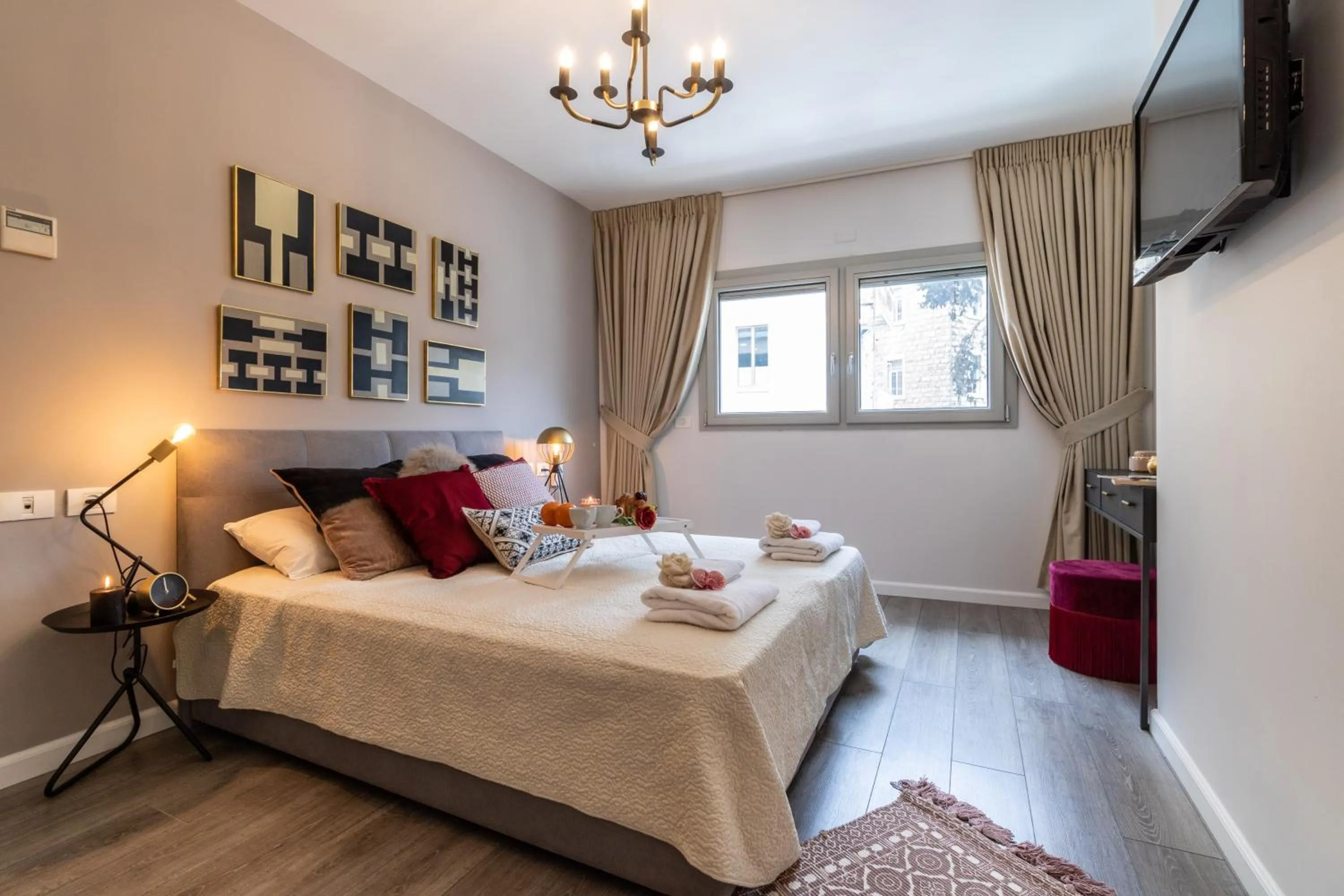 Bed in King David Residence - Isrentals