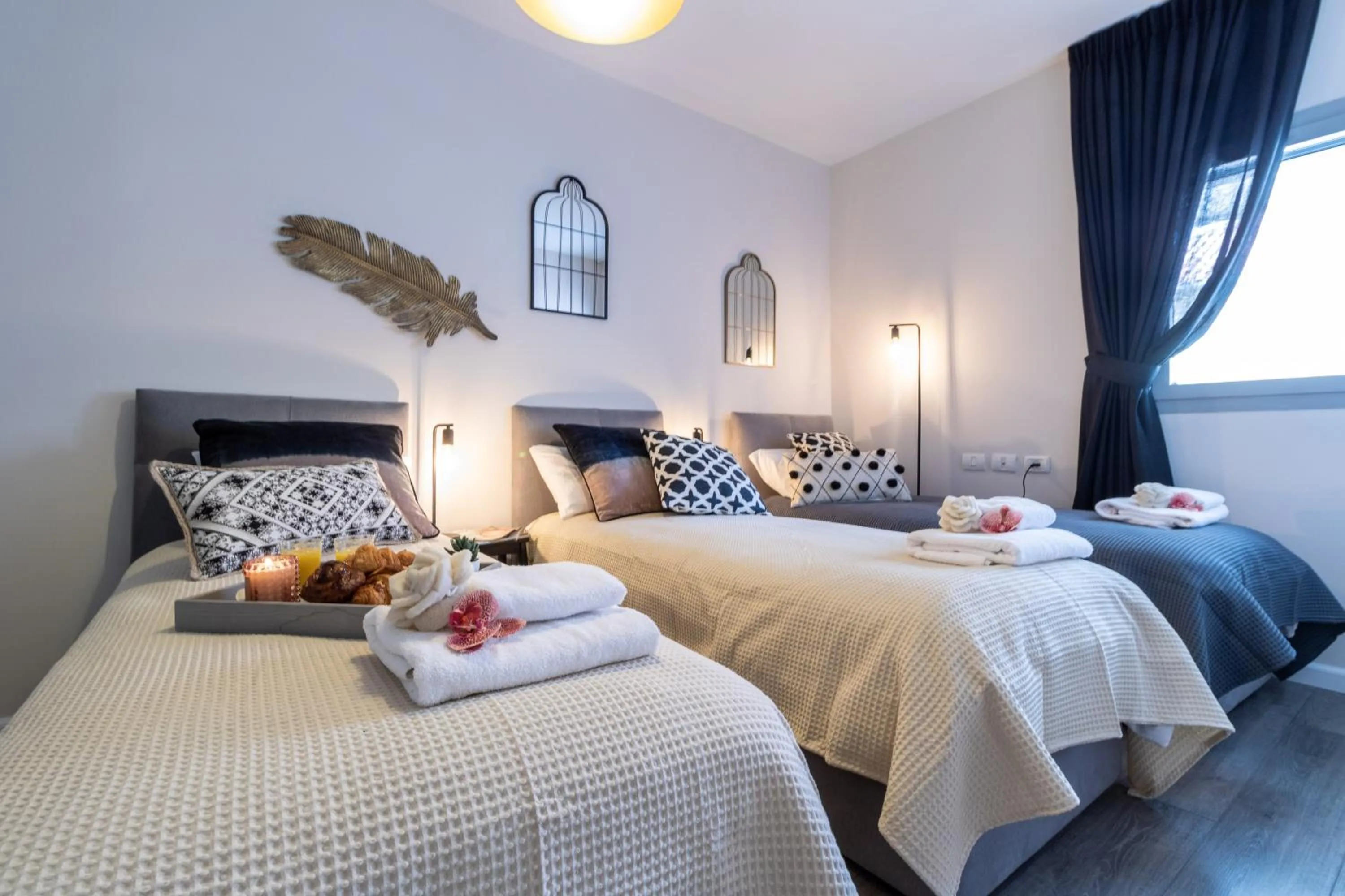 Bed in King David Residence - Isrentals