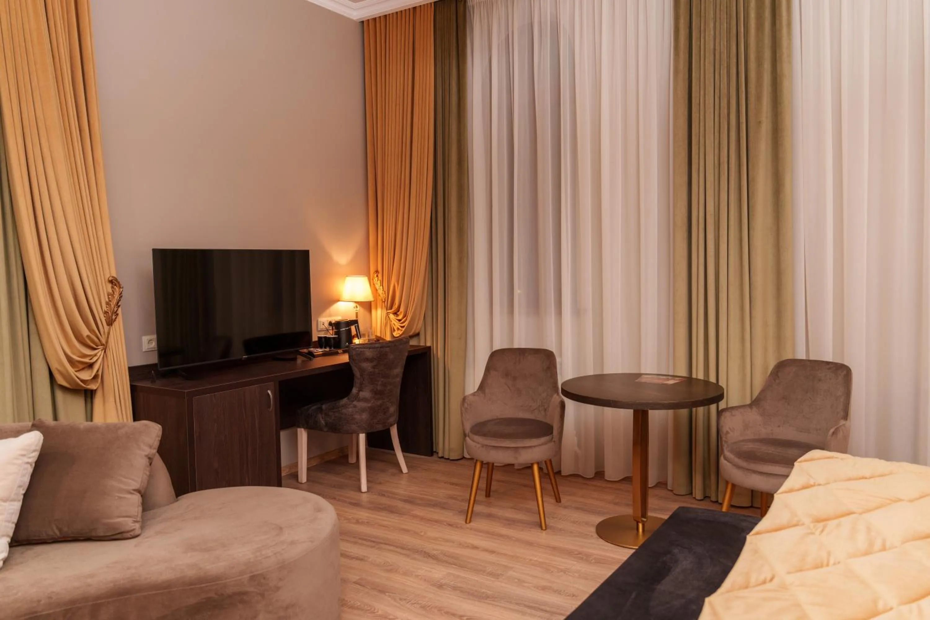 TV and multimedia in Vallex Garden Hotel Alaverdi