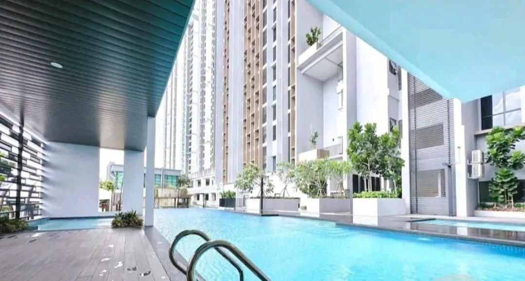 Sky Tree Serviced Apartment at Bukit Indah With Netflix