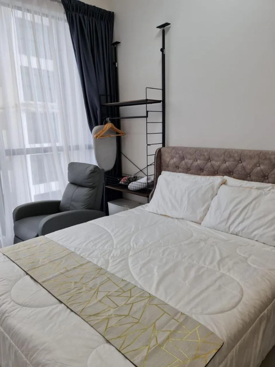 Bed in Sky Tree Serviced Apartment at Bukit Indah With Netflix