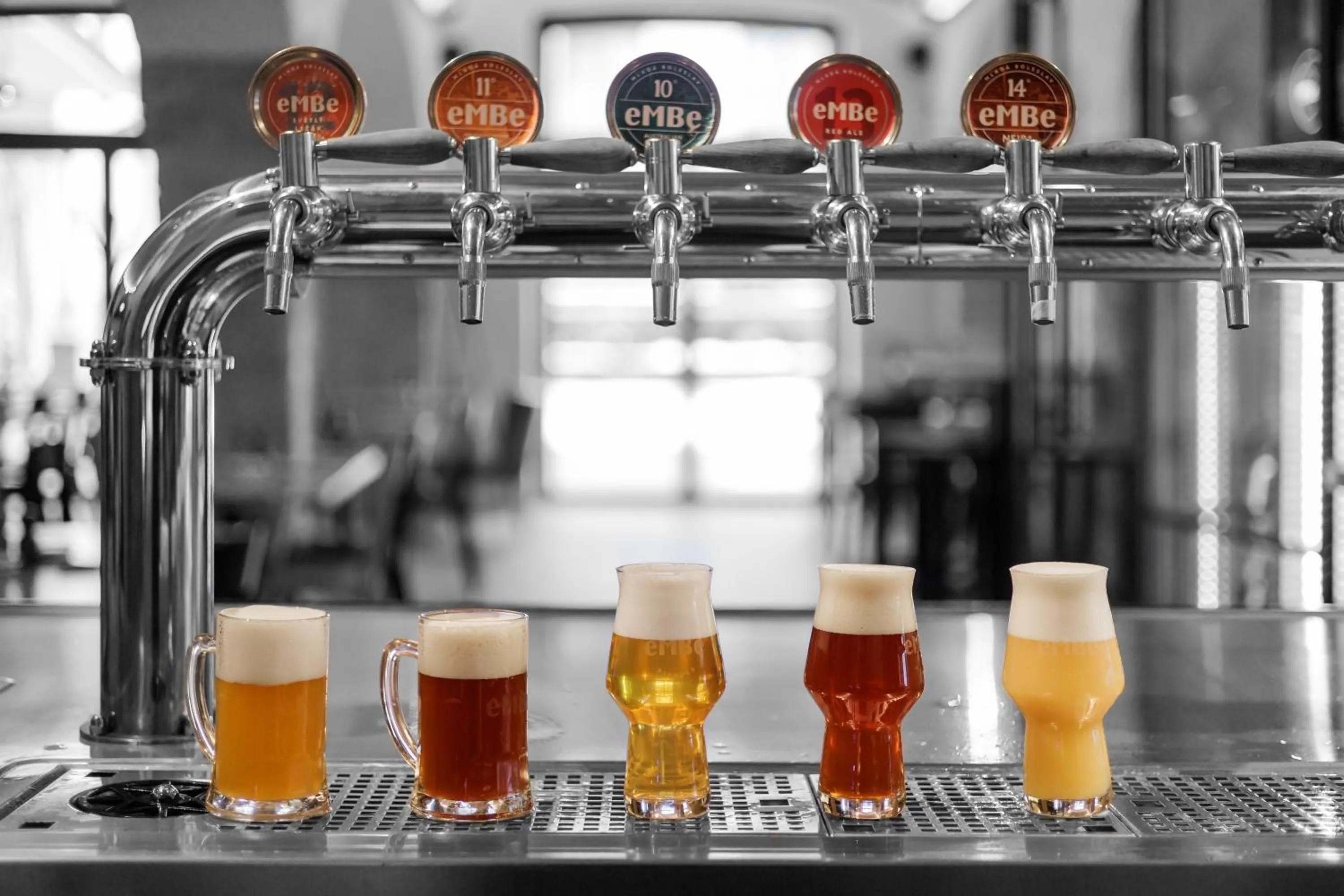 Restaurant/places to eat in River Apartments