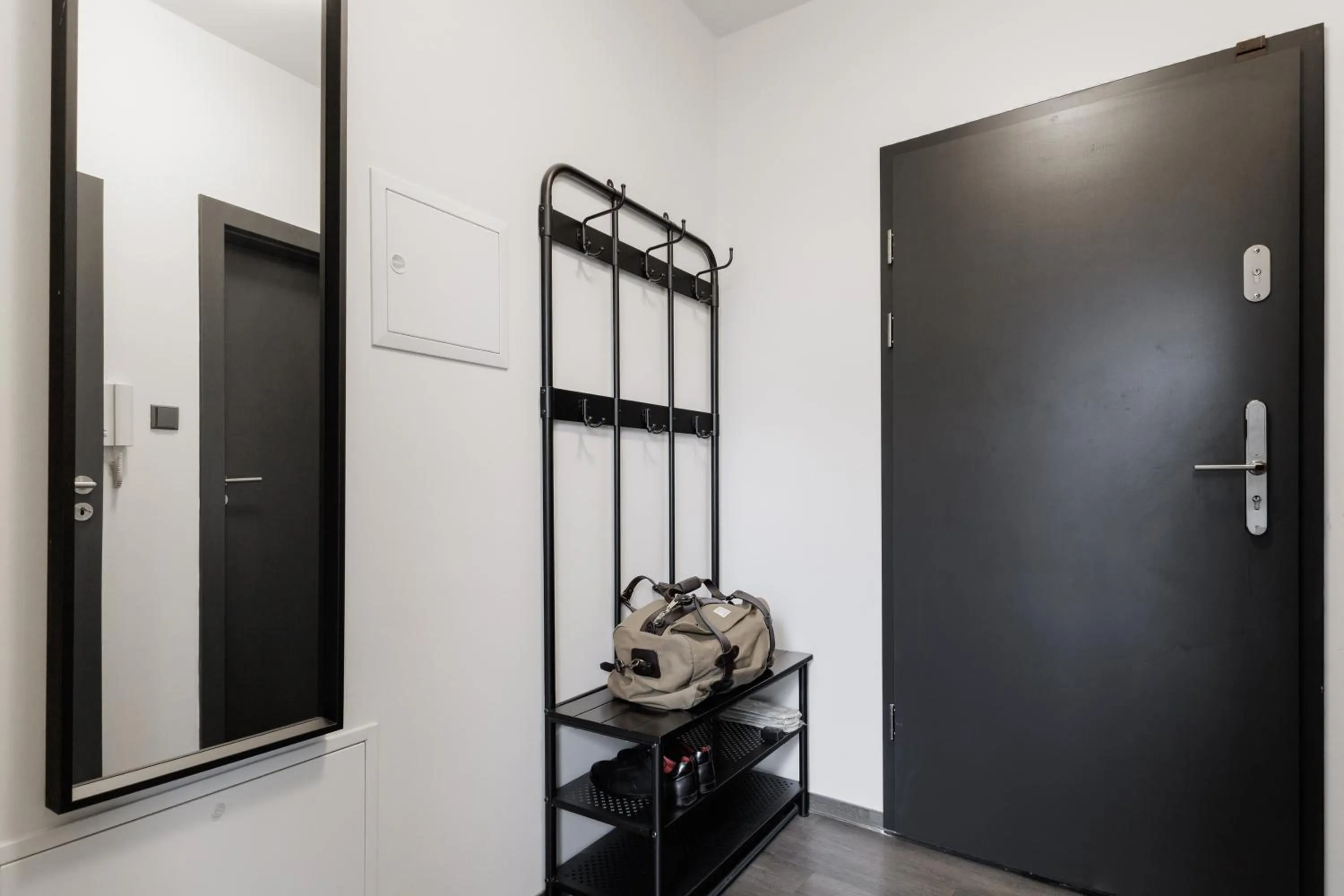 Photo of the whole room in River Apartments